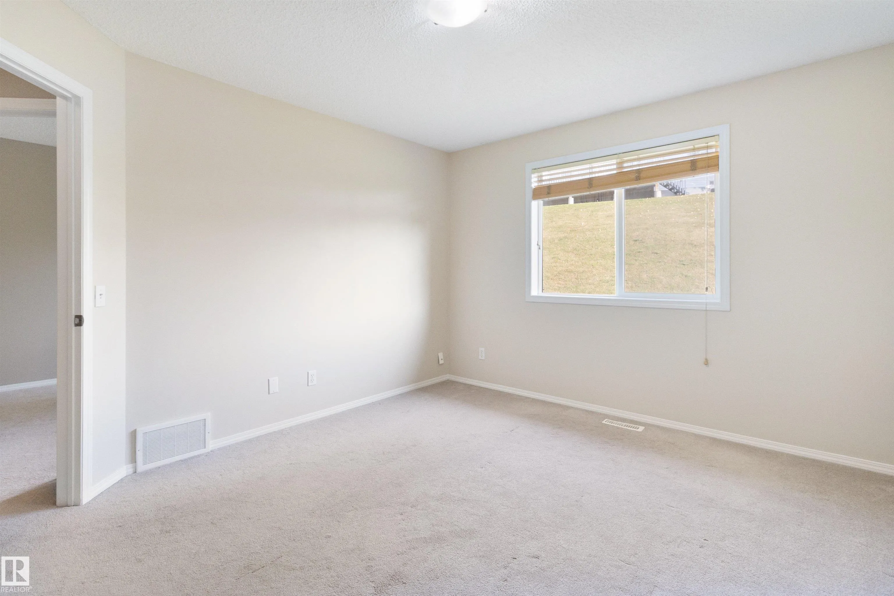 1391 HERMITAGE Road
