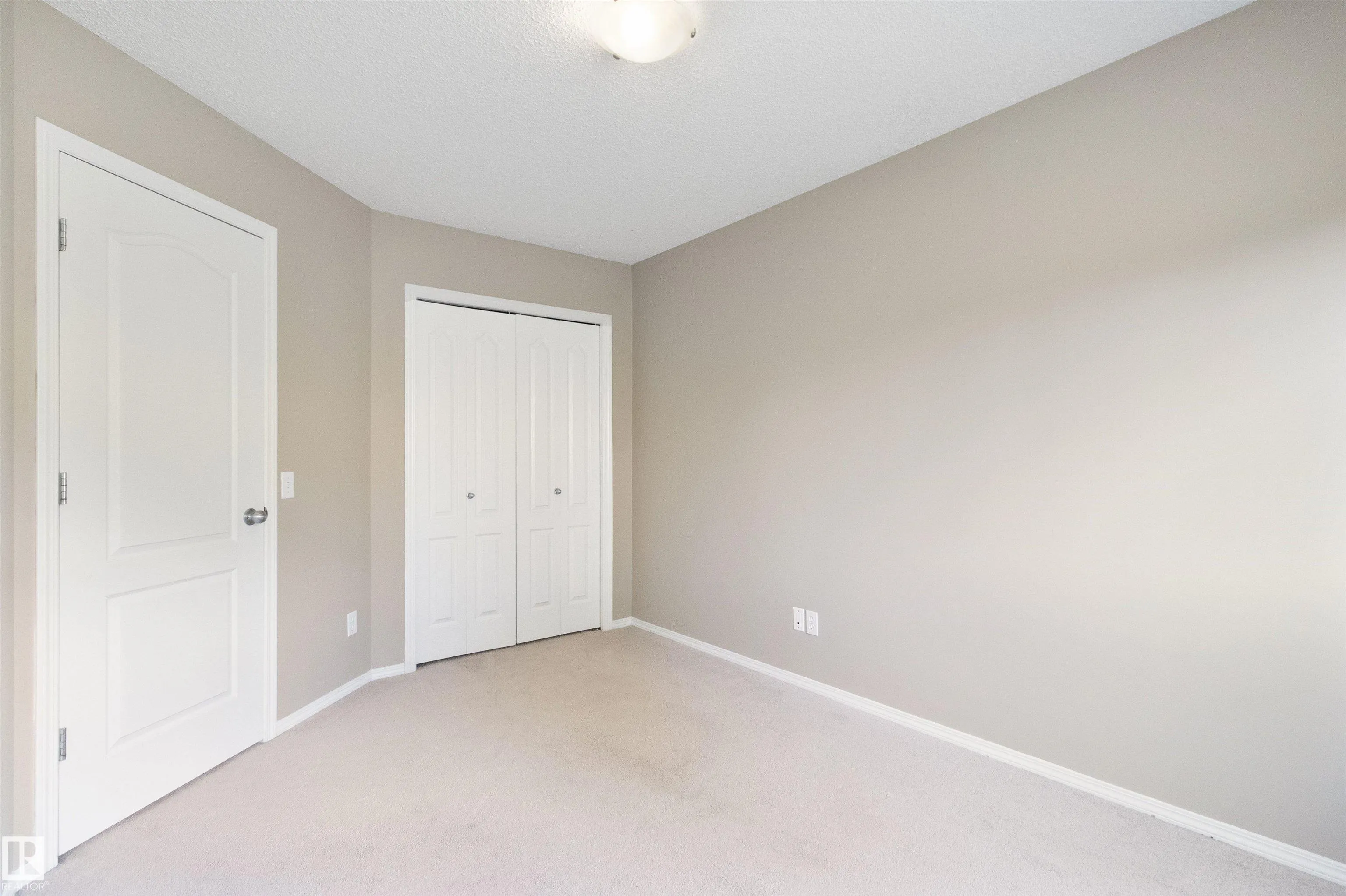 1391 HERMITAGE Road