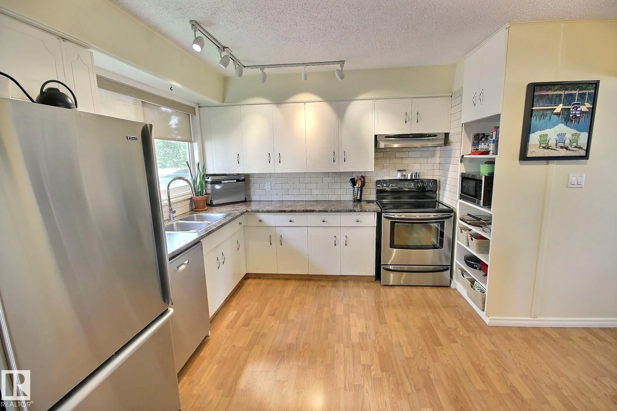 2 WASCANA Street