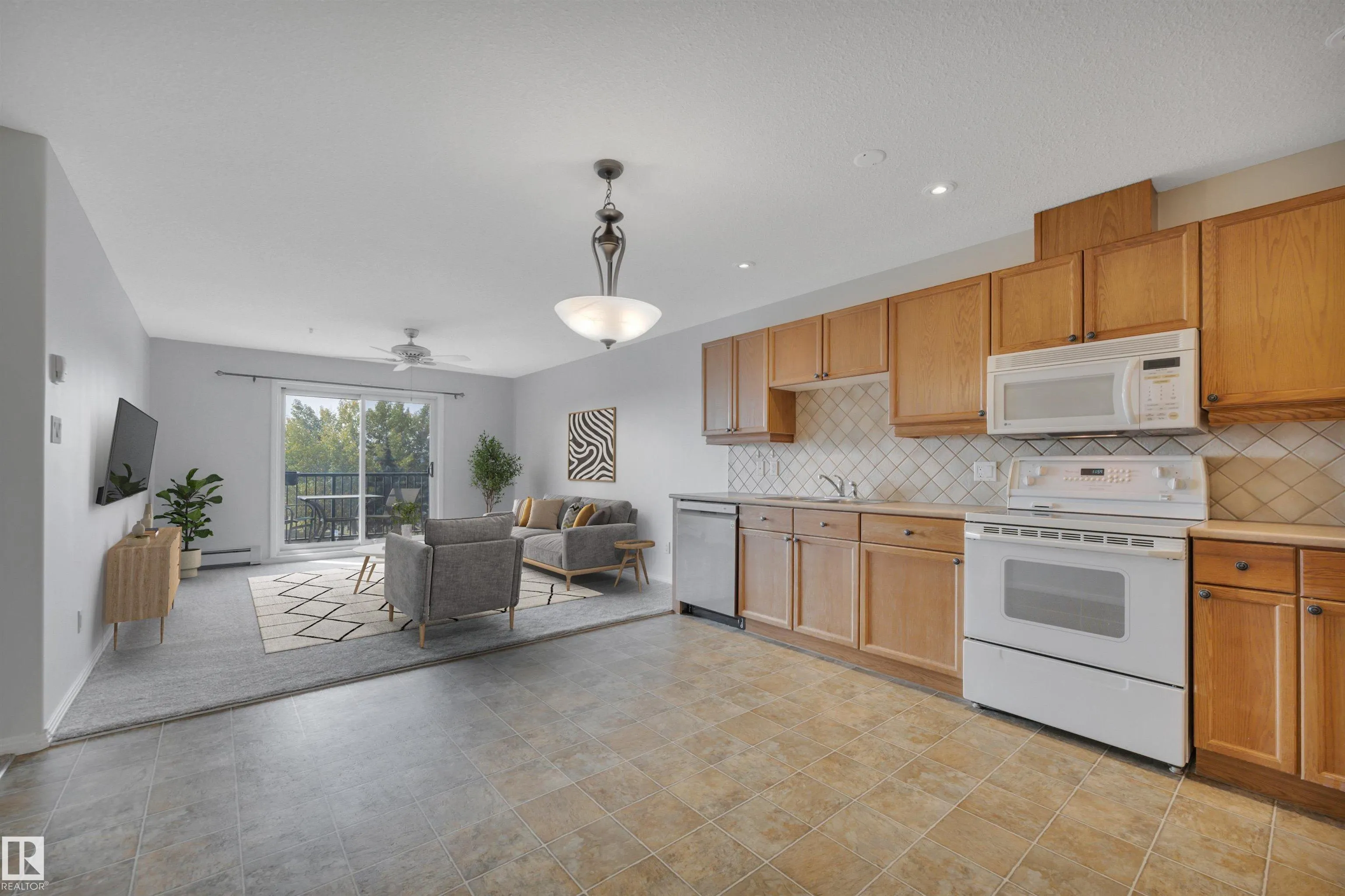 592 HOOKE Road