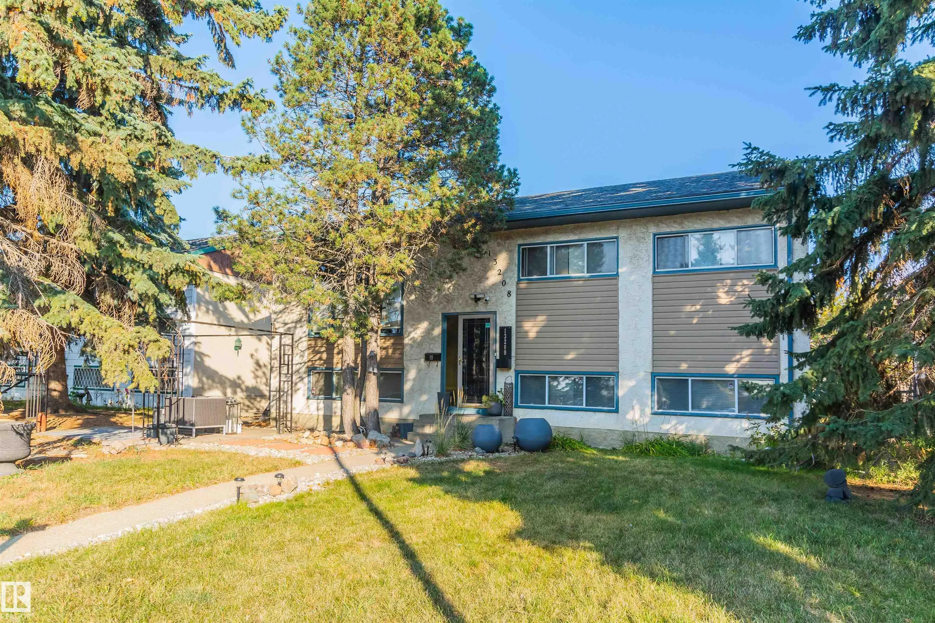 13208 128 Avenue