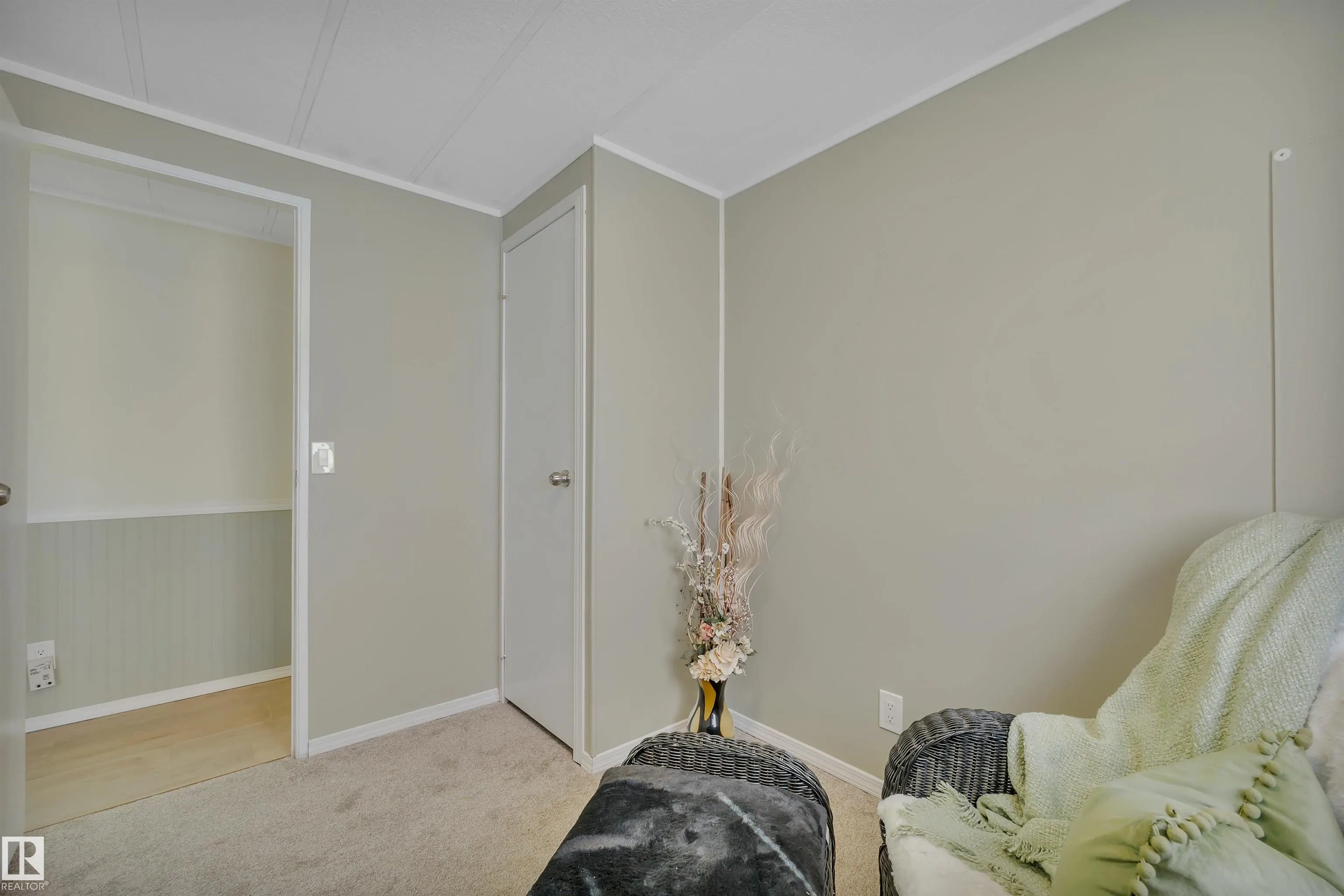 46 Calmar Mobile Home Park
