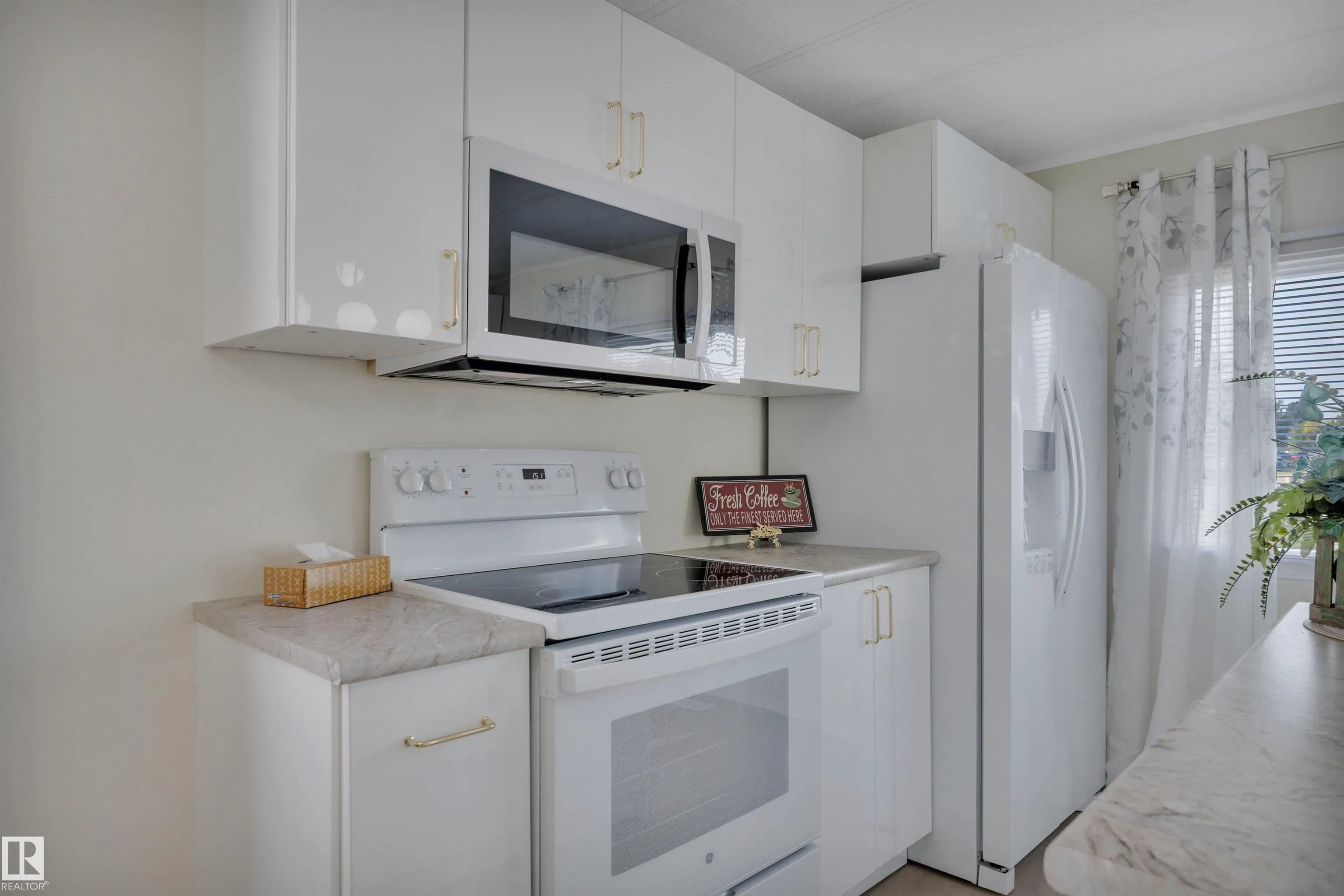 46 Calmar Mobile Home Park