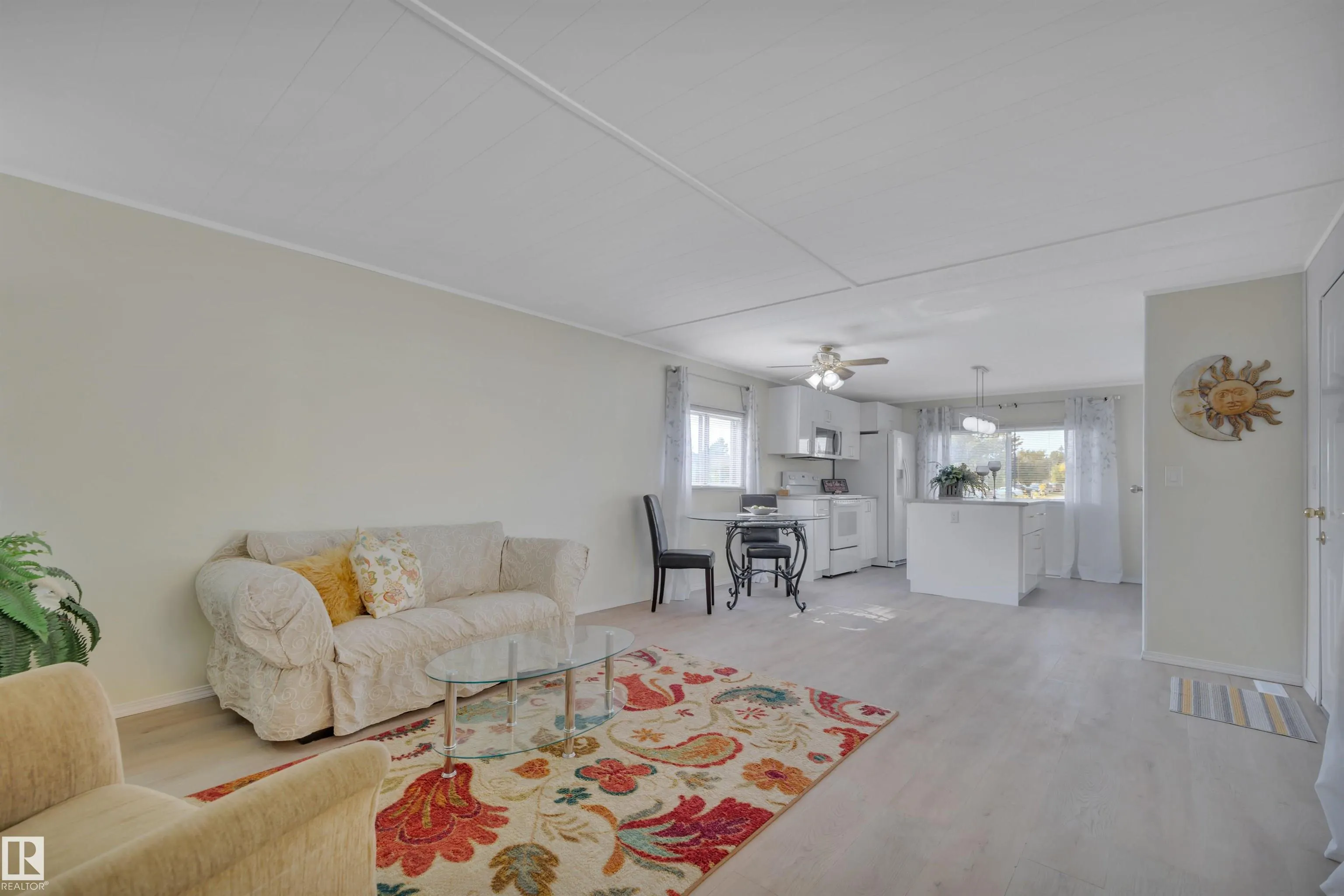 46 Calmar Mobile Home Park