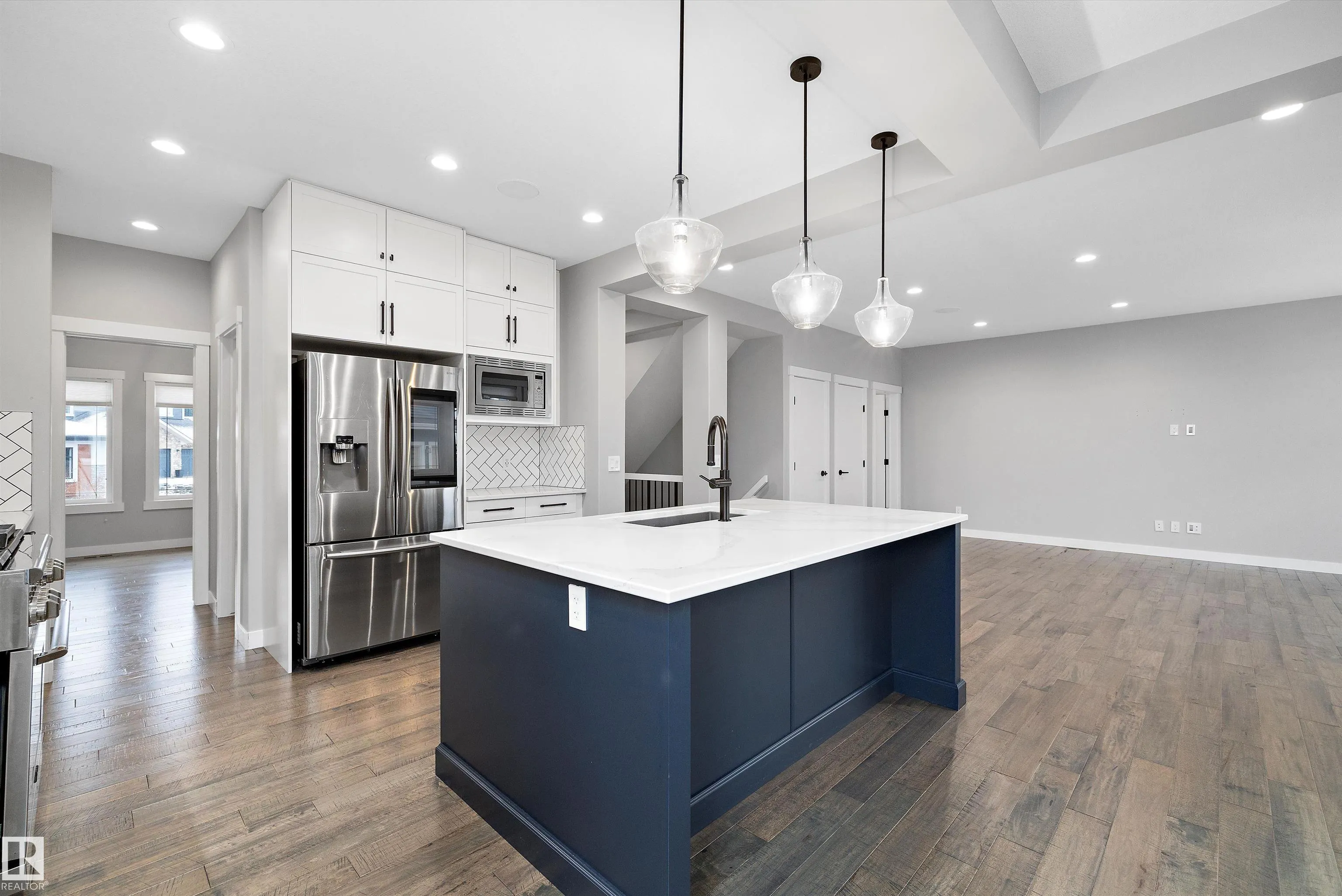 4229 VETERANS Way