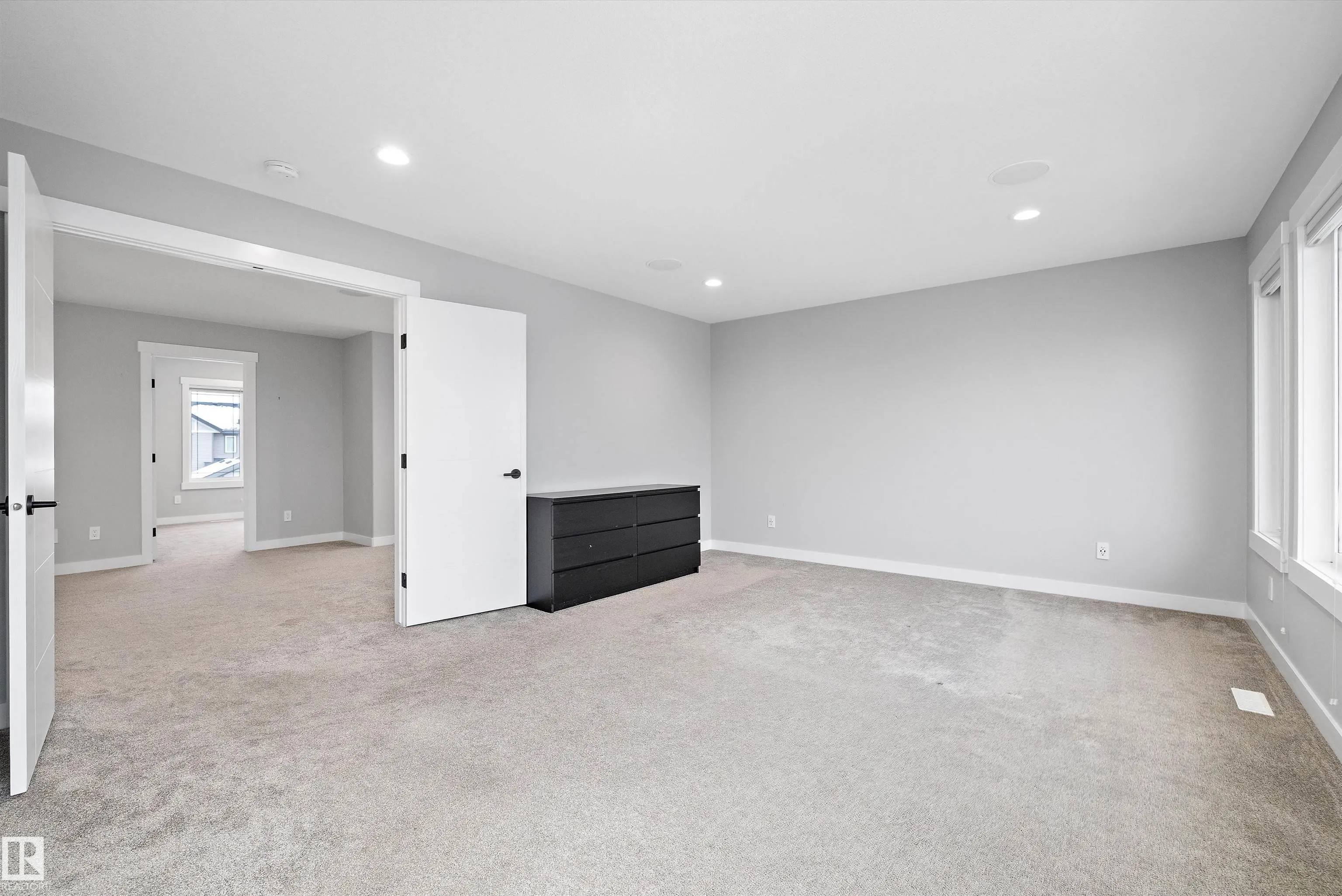 4229 VETERANS Way