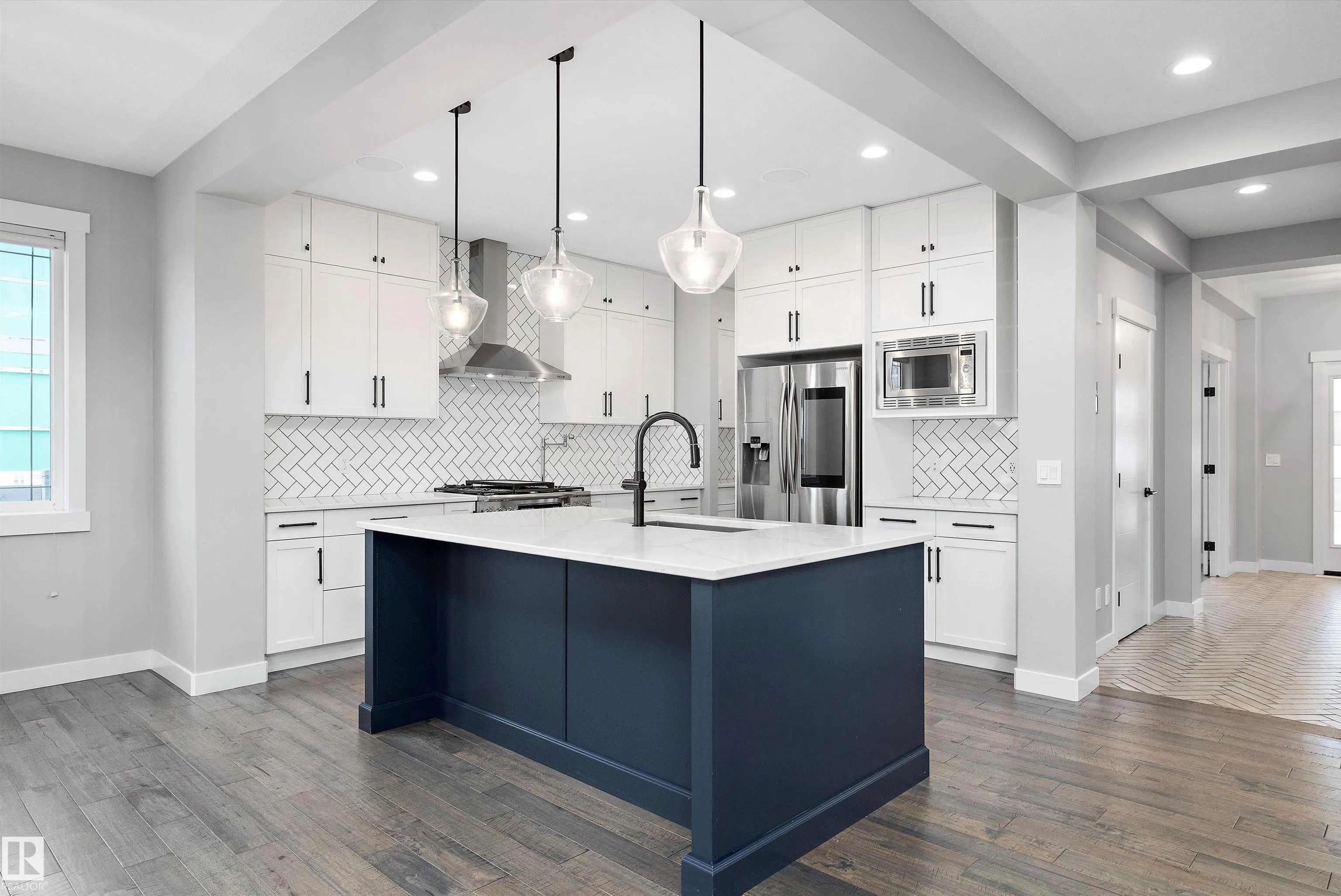 4229 VETERANS Way
