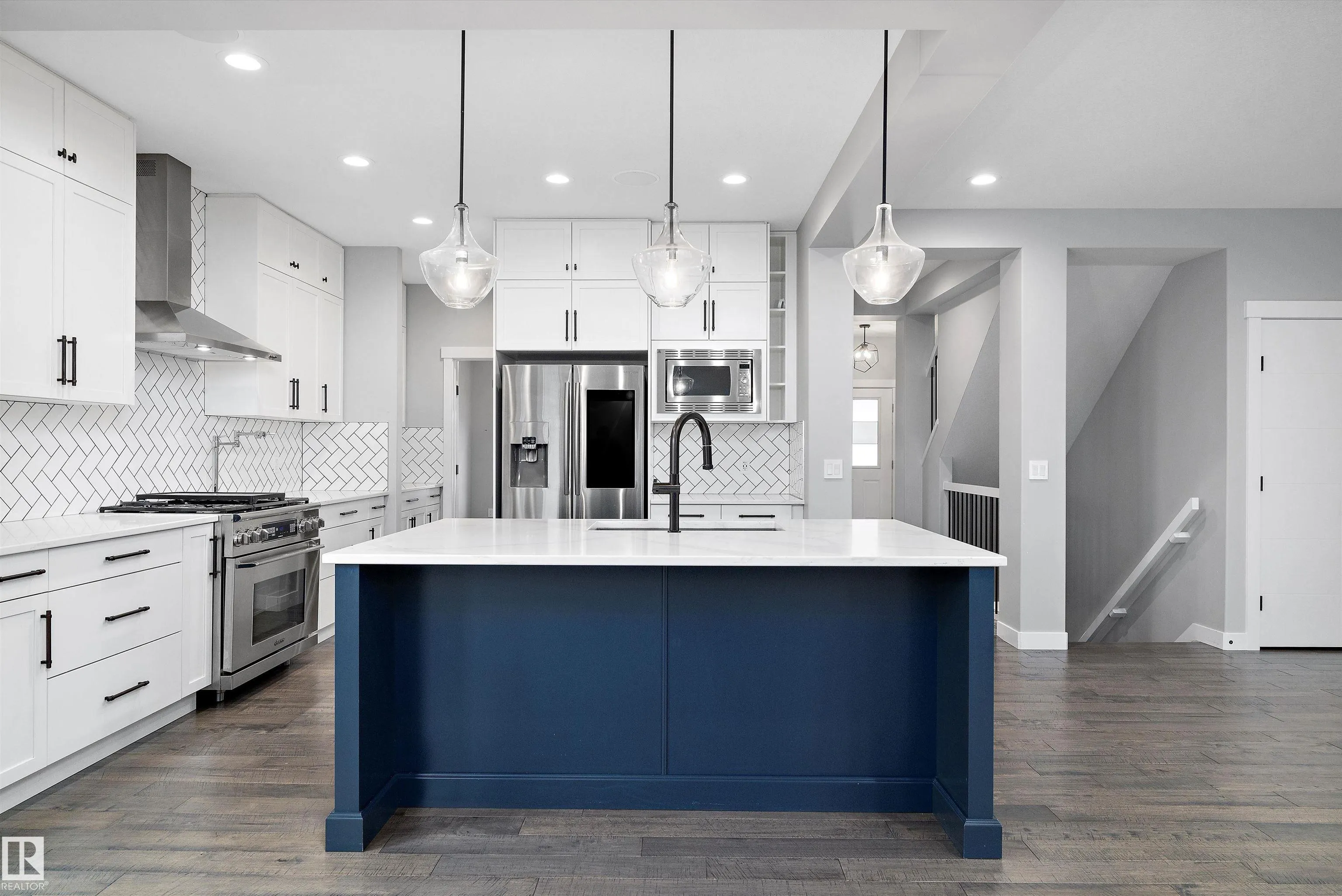 4229 VETERANS Way