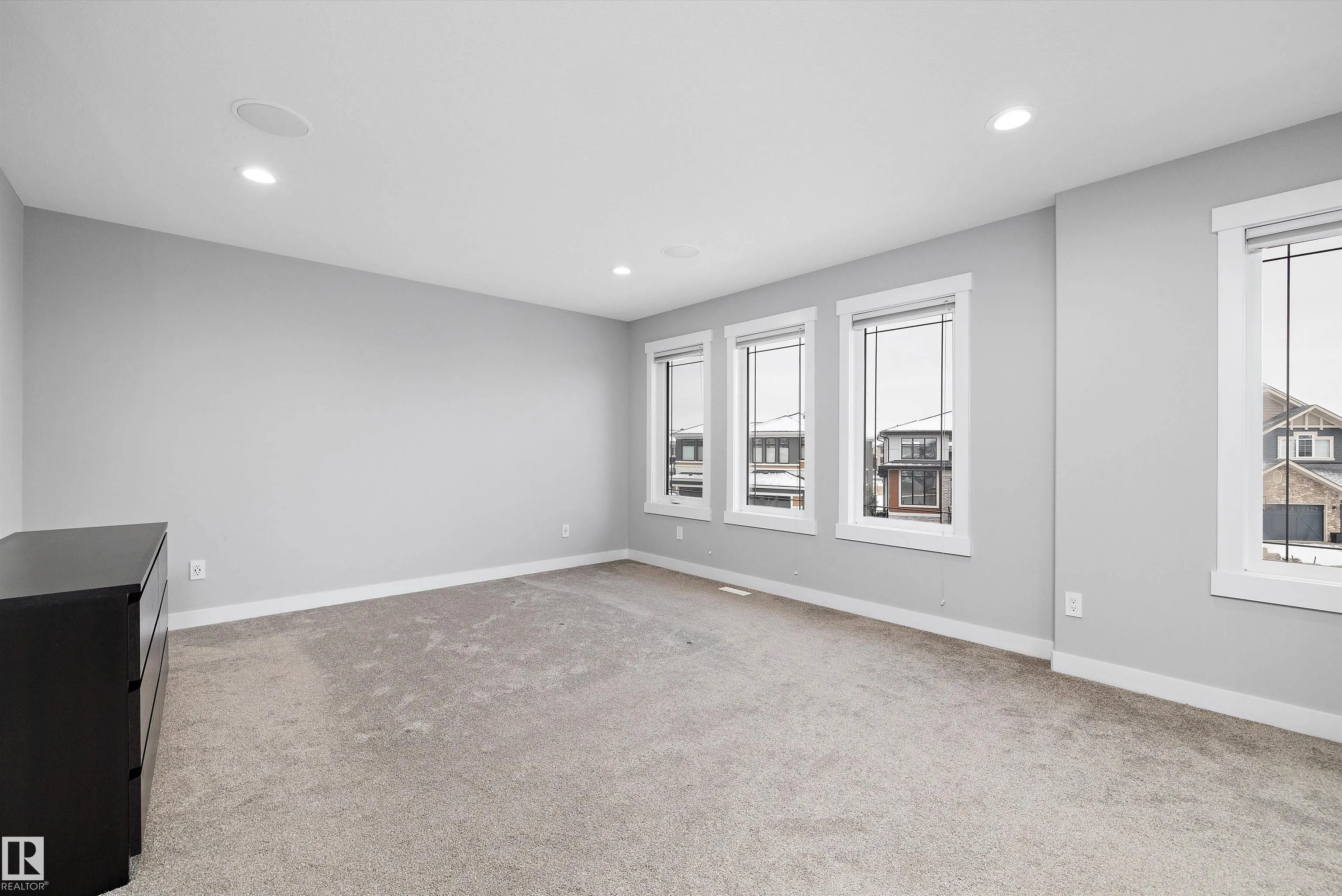 4229 VETERANS Way
