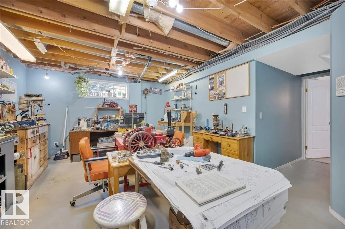 312 BURTON Road