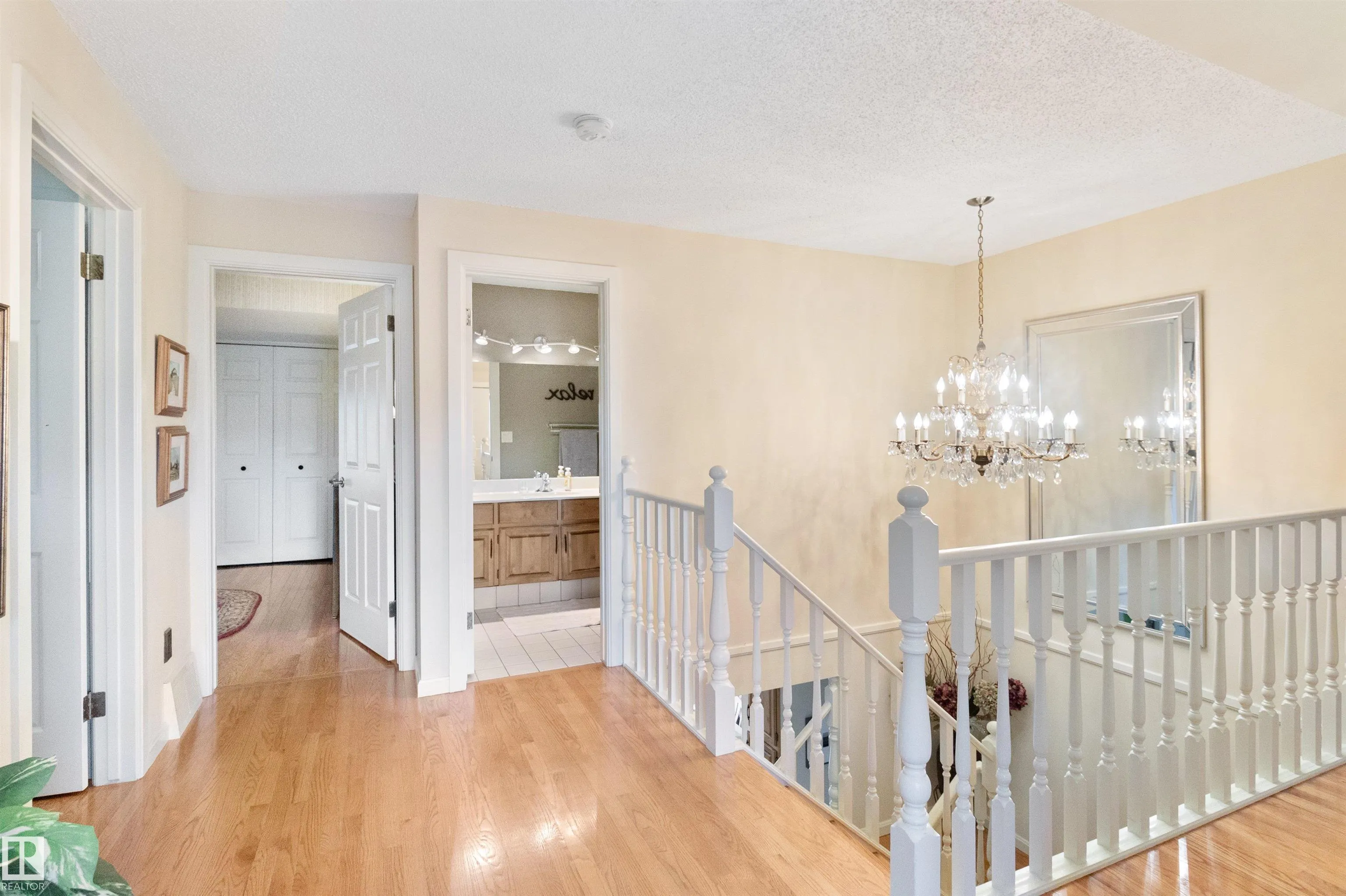 433 VILLAGE Drive