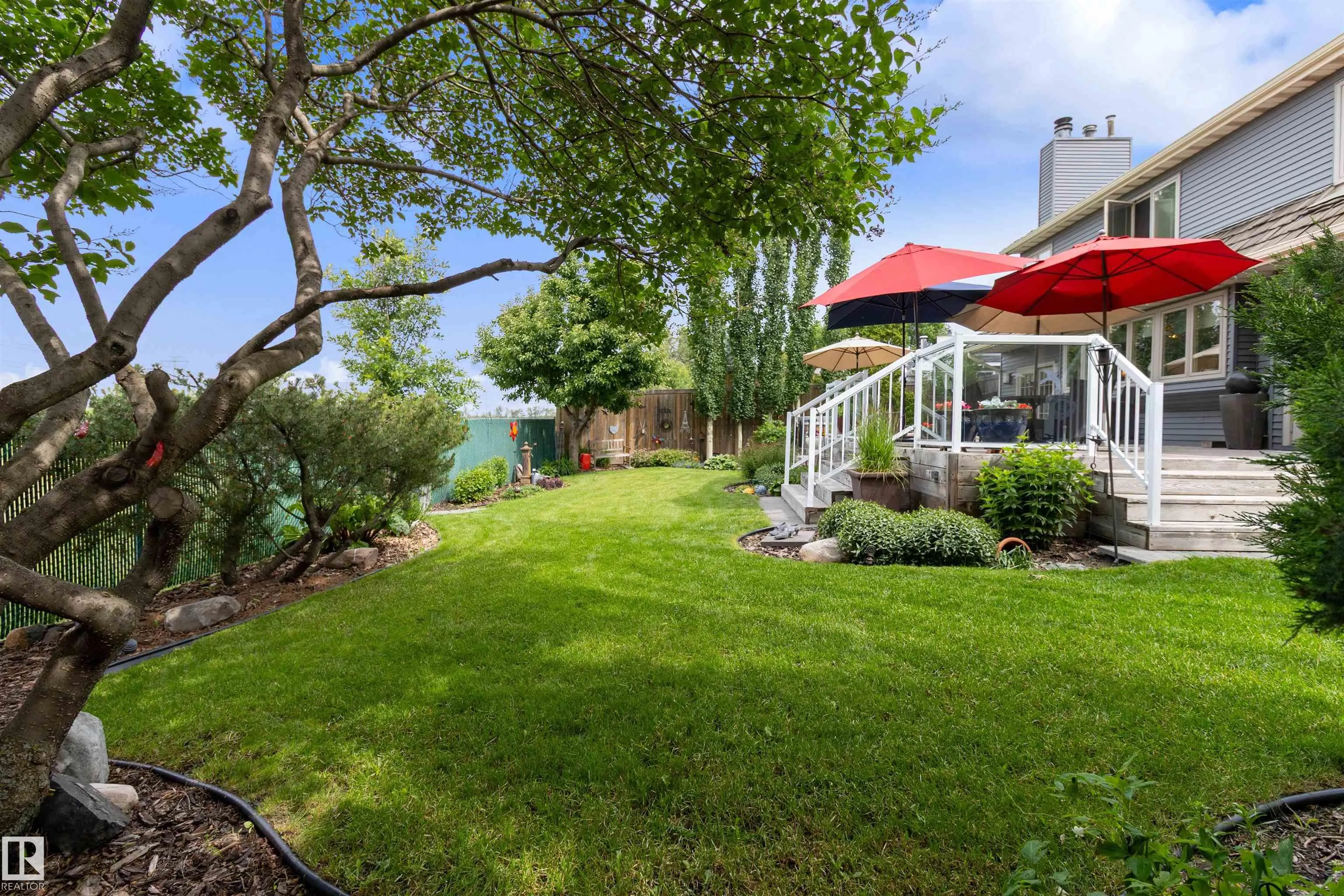 433 VILLAGE Drive
