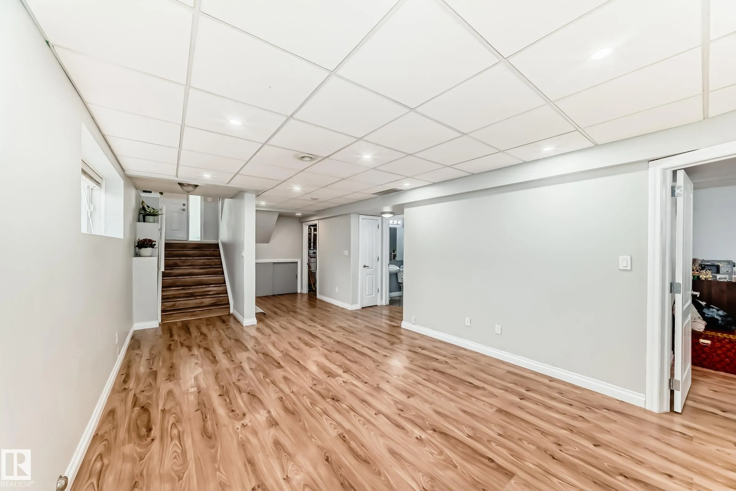 56 BONIN Crescent
