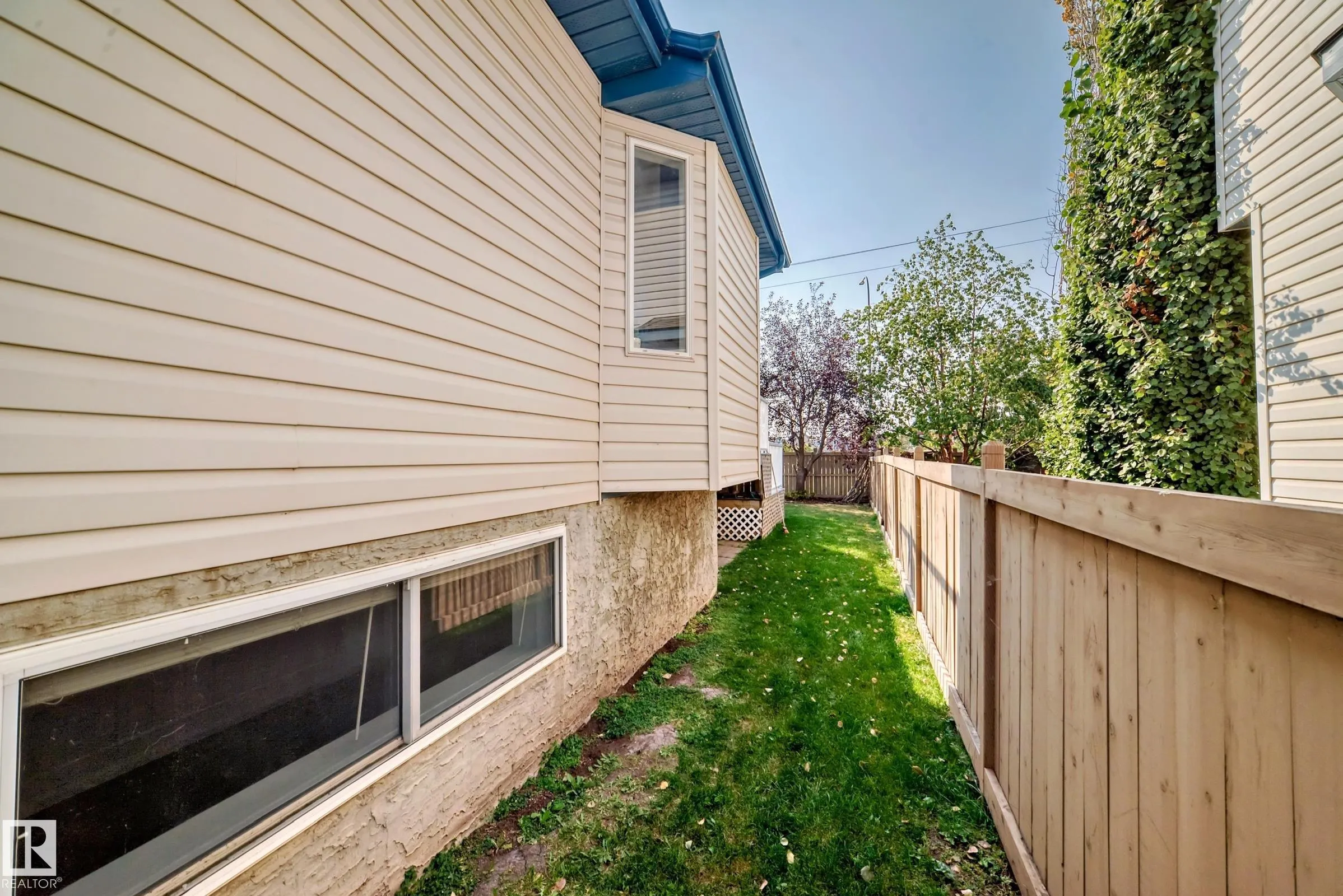 56 BONIN Crescent