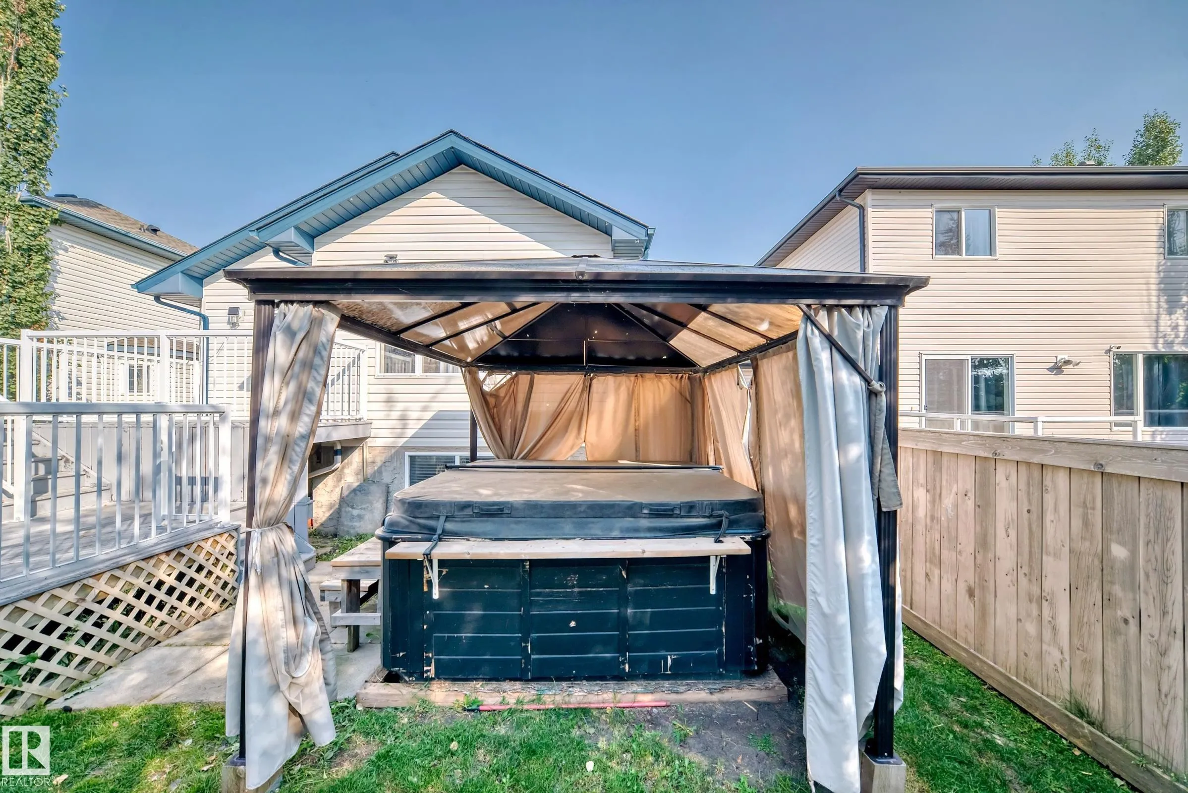 56 BONIN Crescent