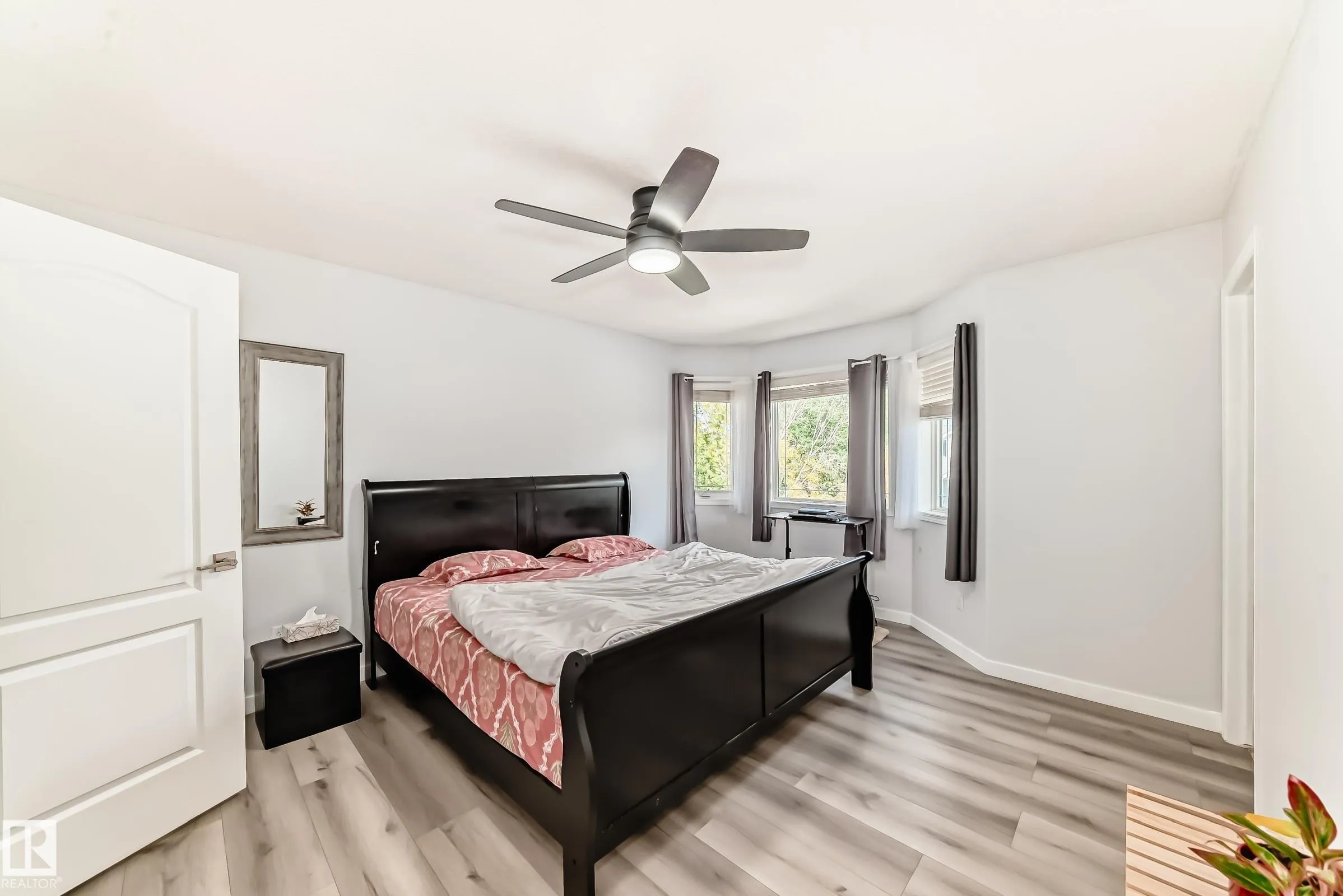 56 BONIN Crescent