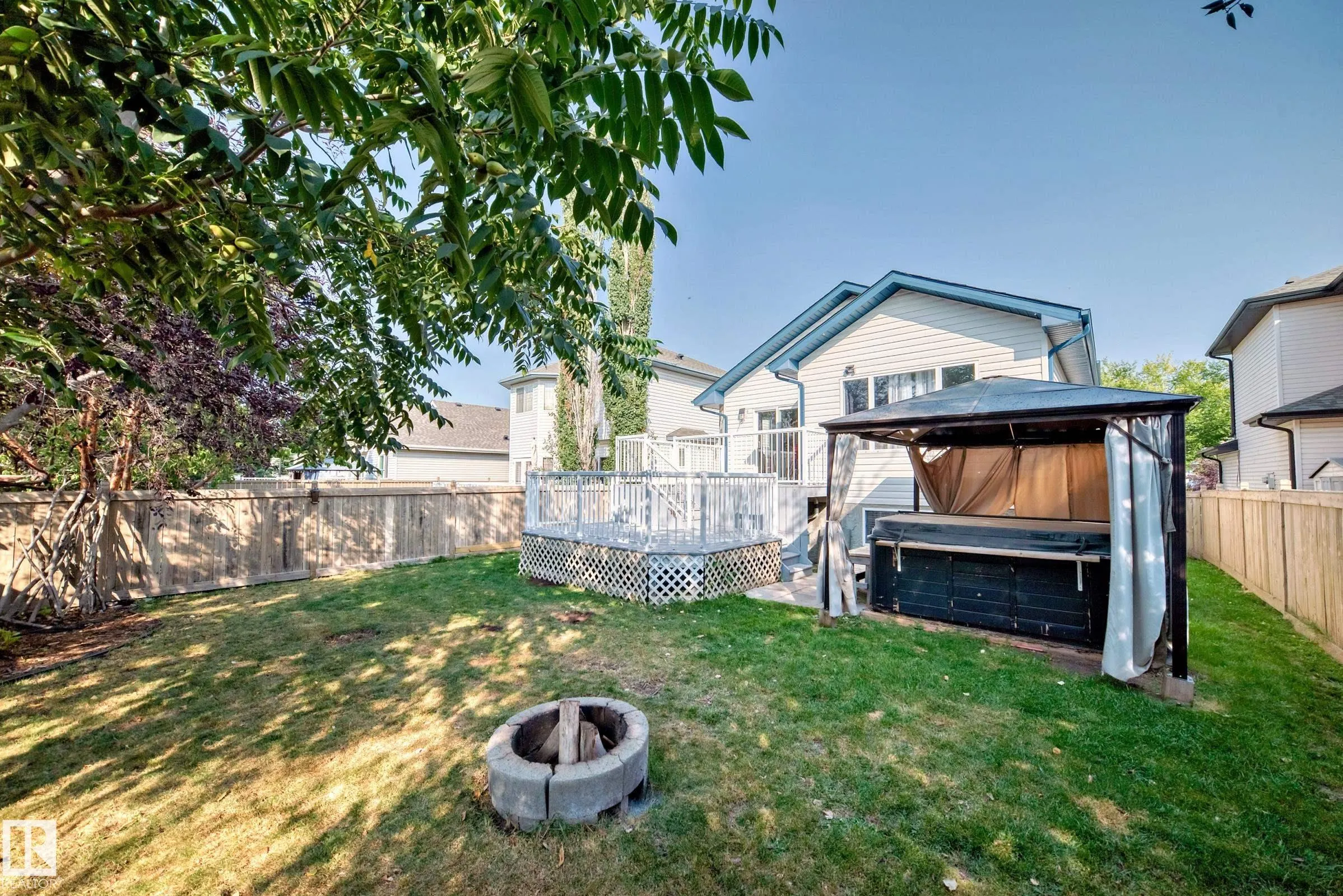 56 BONIN Crescent