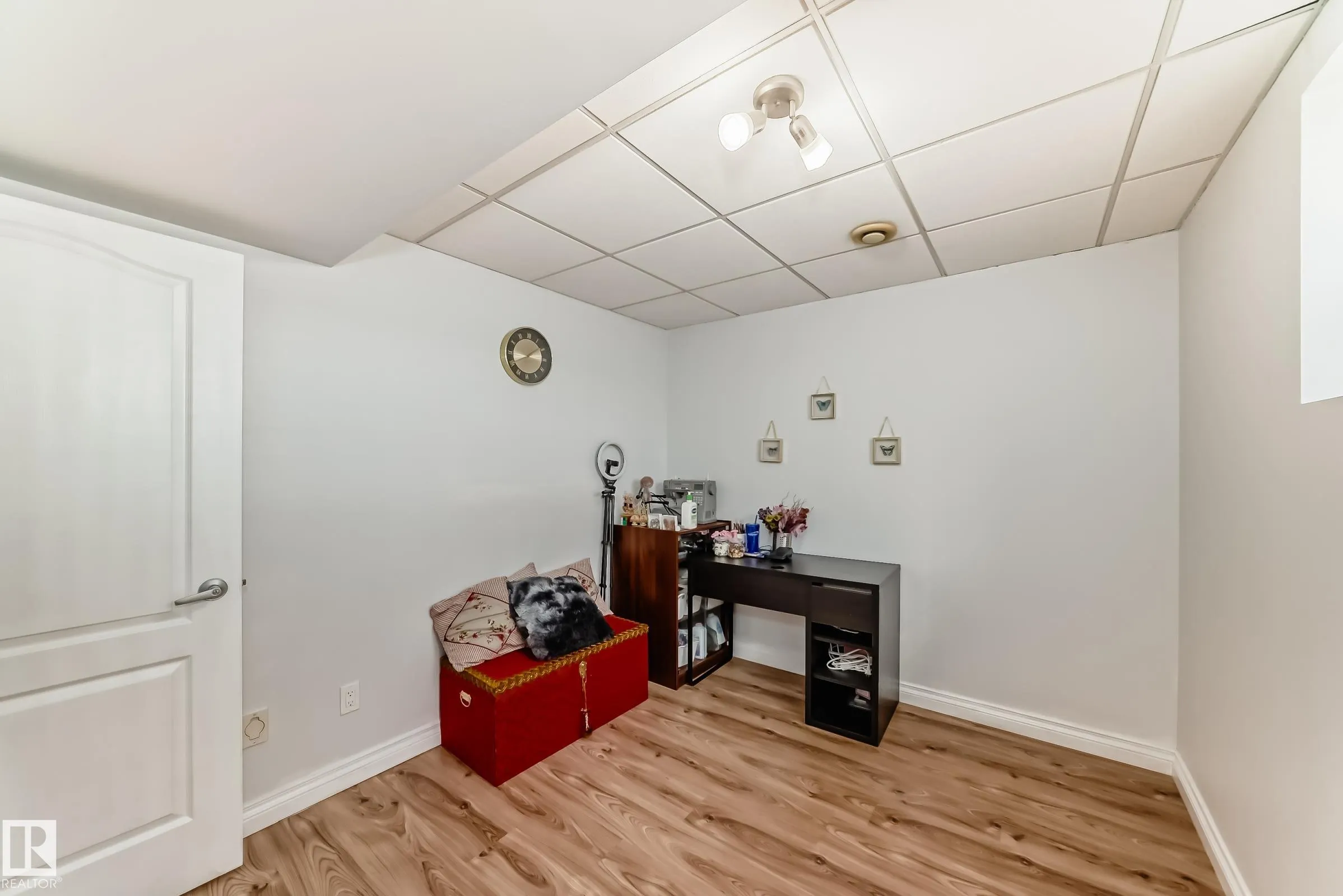 56 BONIN Crescent
