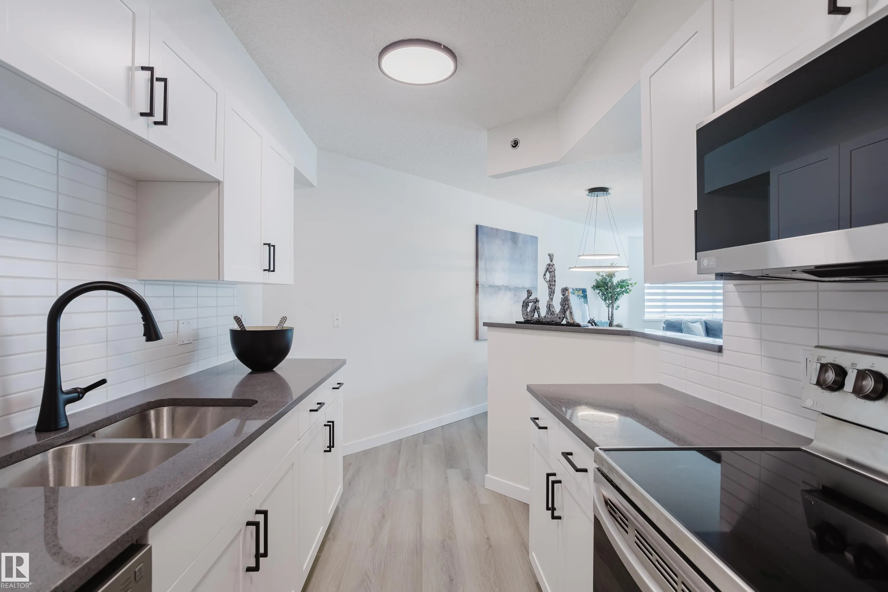 10130 114 Street