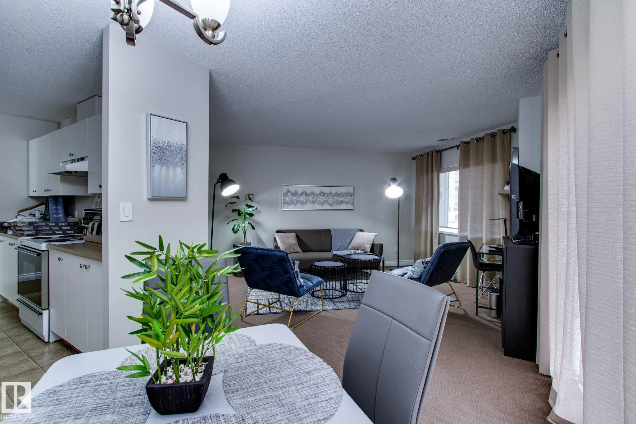 10130 114 Street