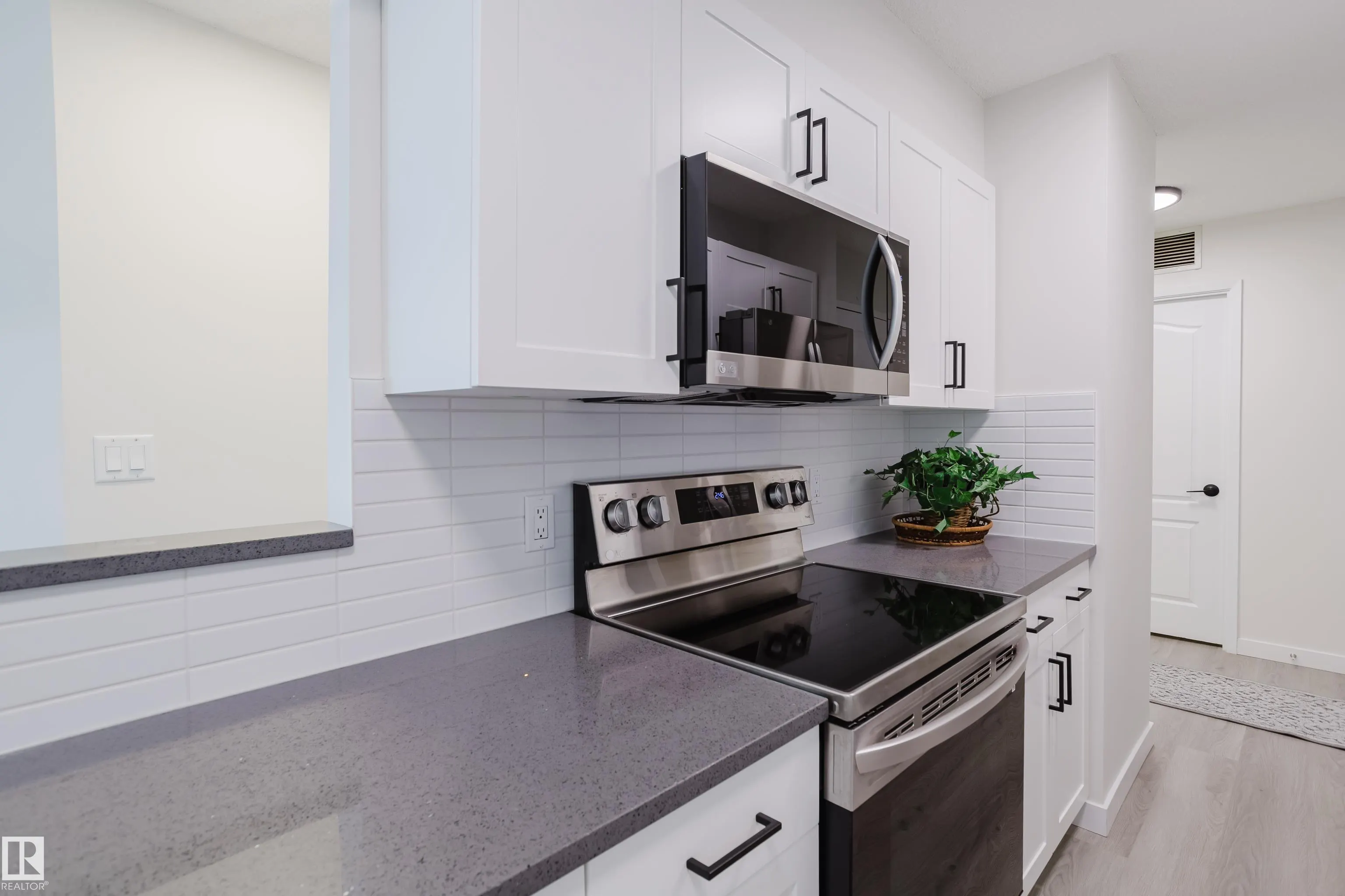 10130 114 Street