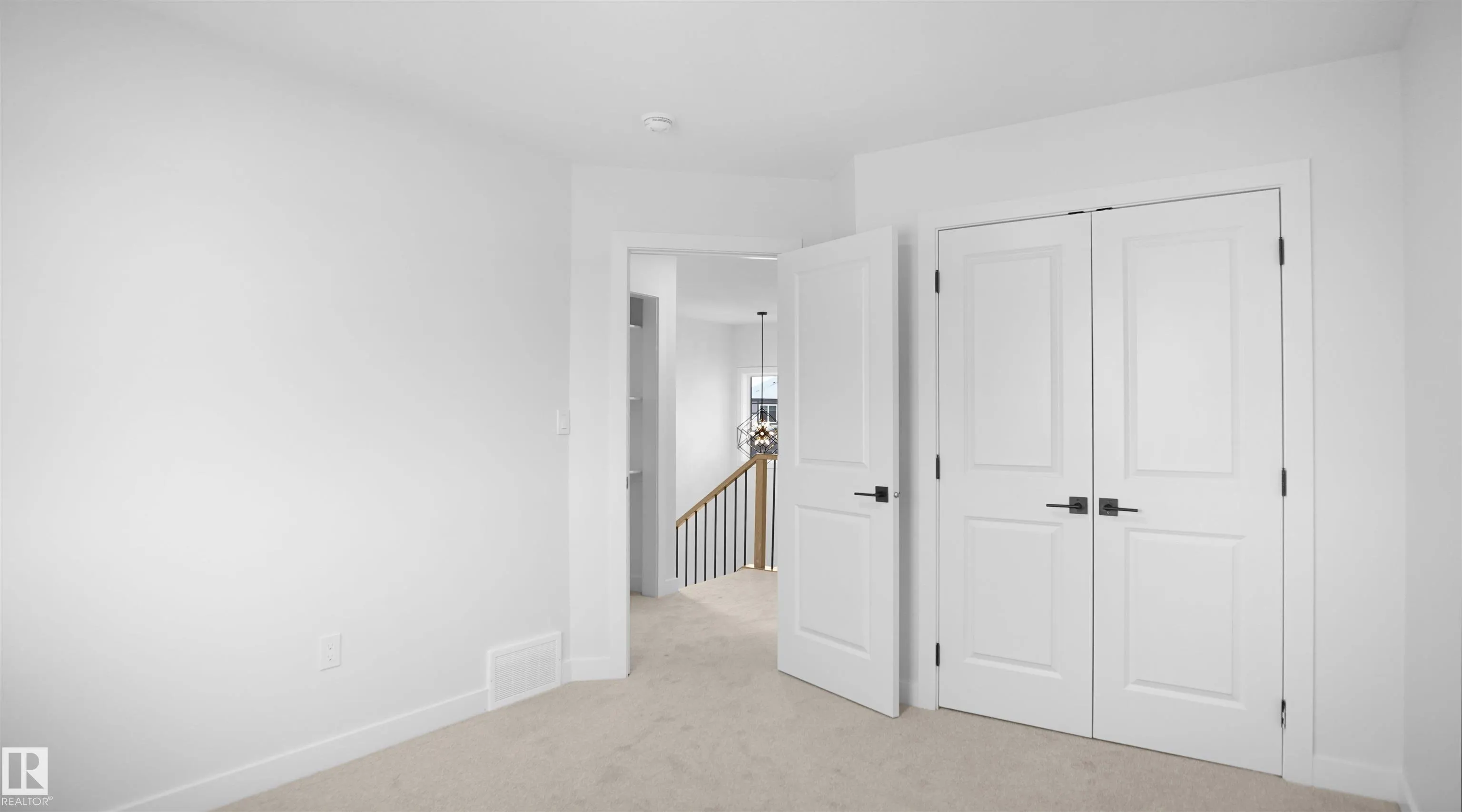 10 Axelwood Crescent