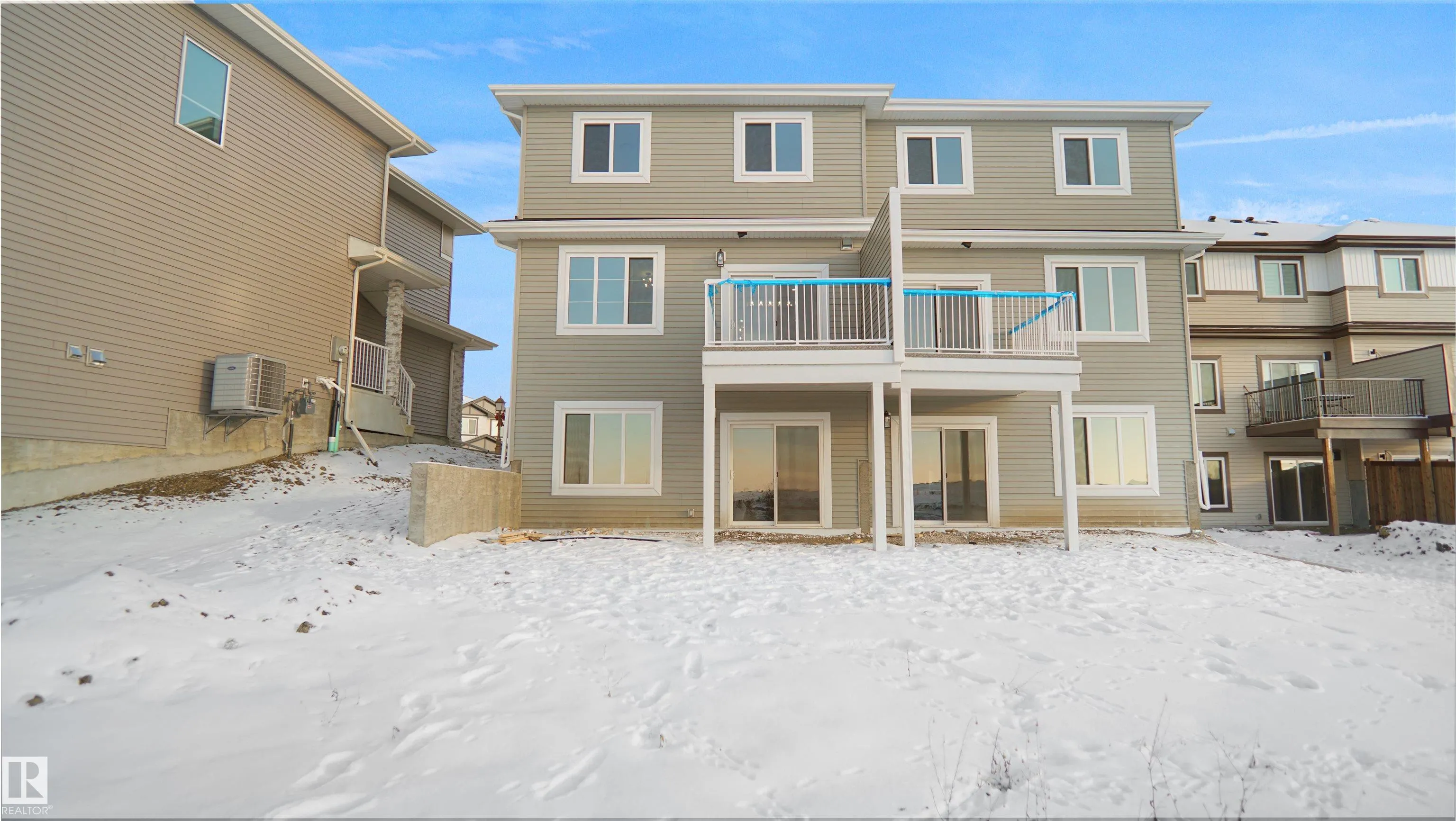 10 Axelwood Crescent