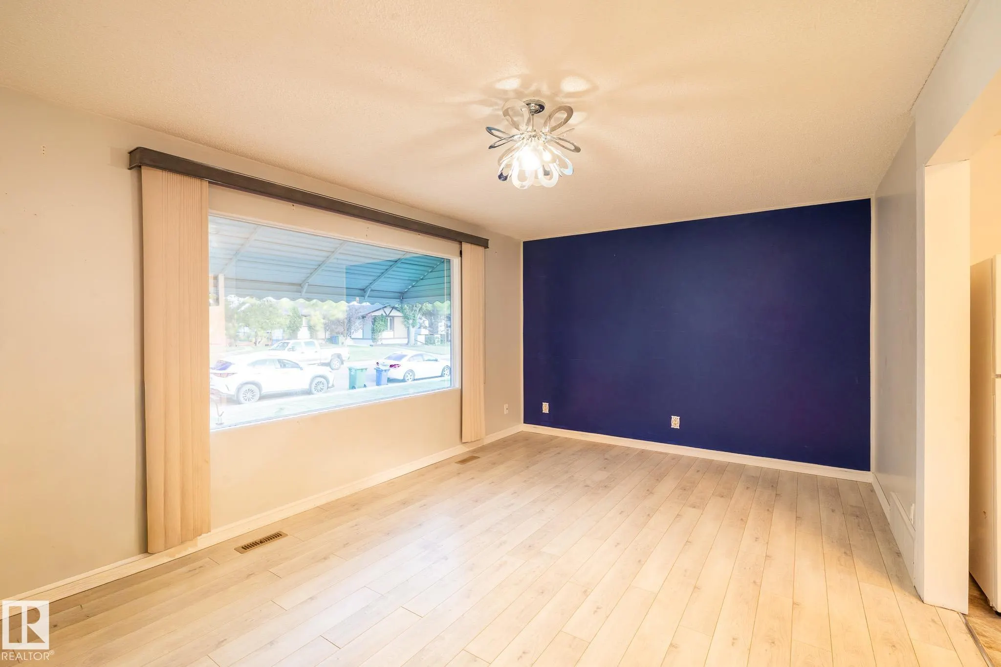 3912 52 st