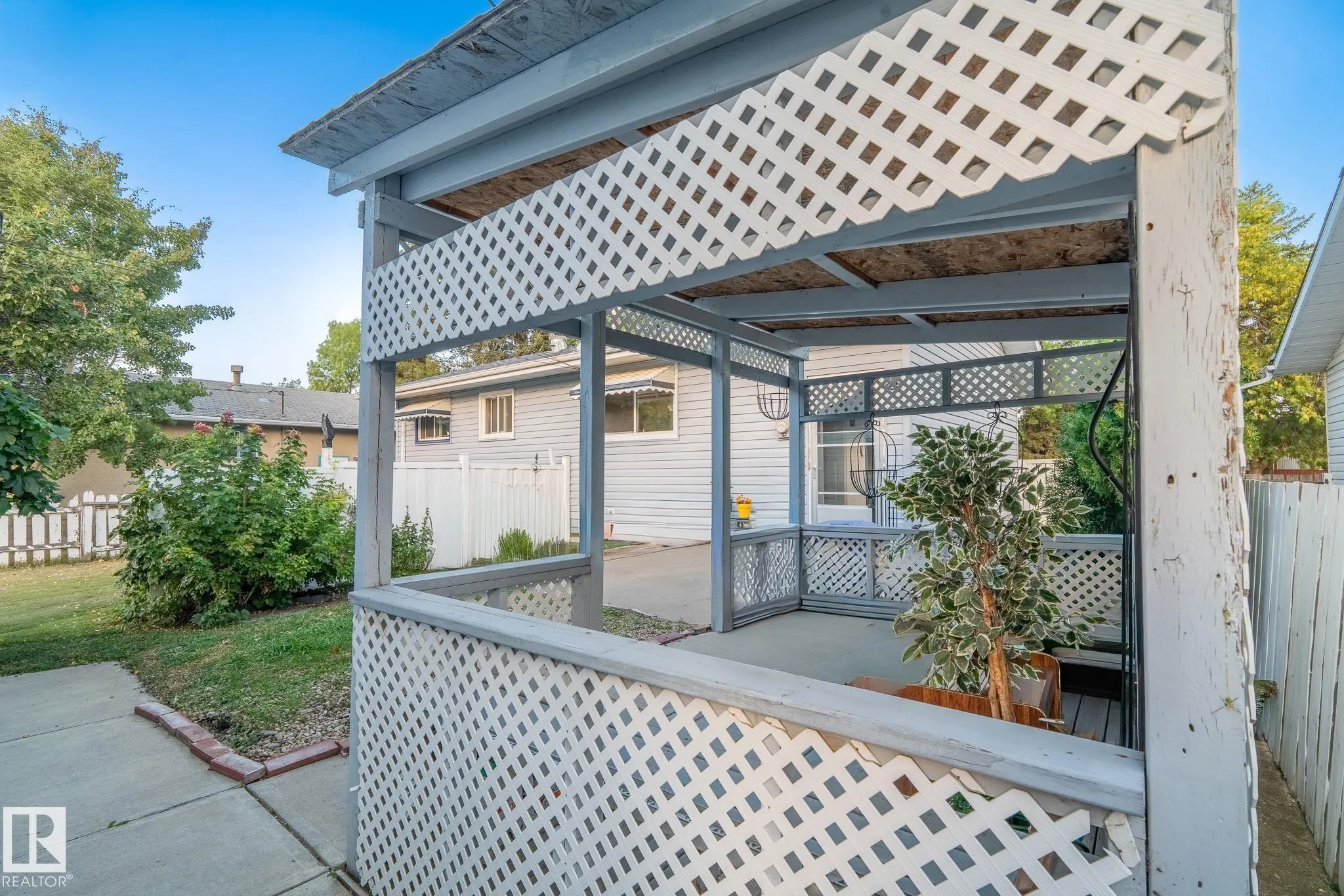 3912 52 st