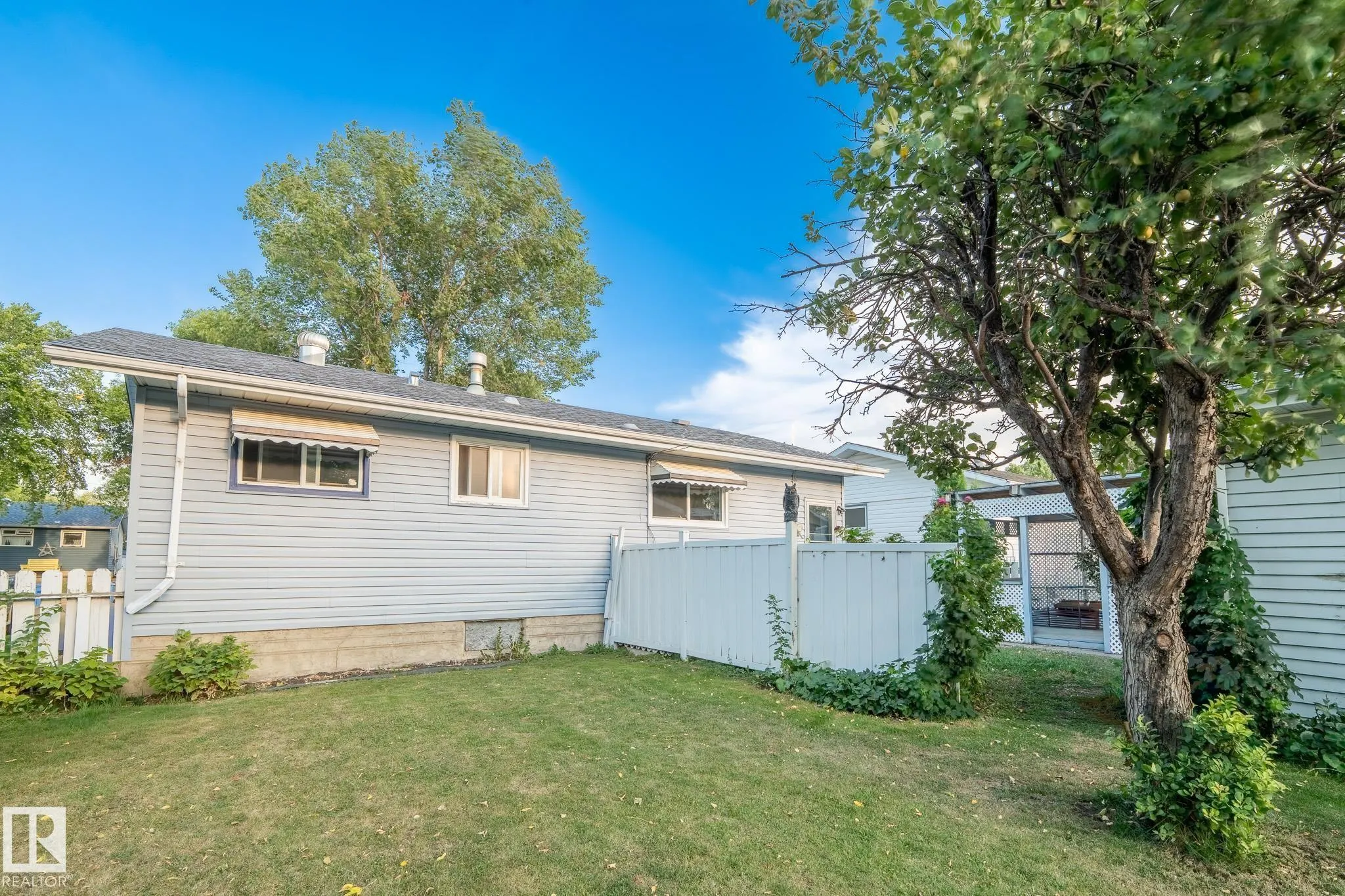 3912 52 st