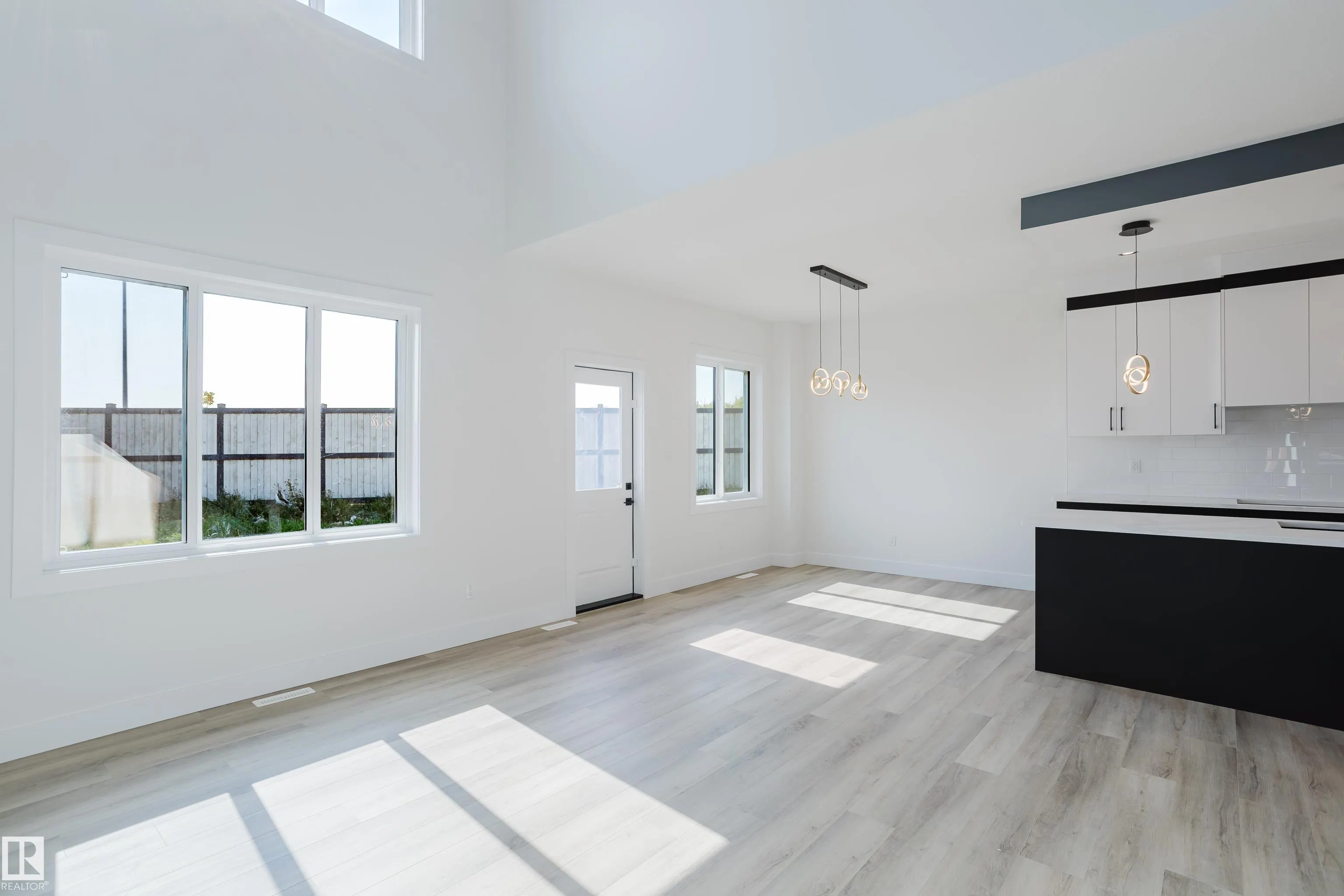 298 Munn Way