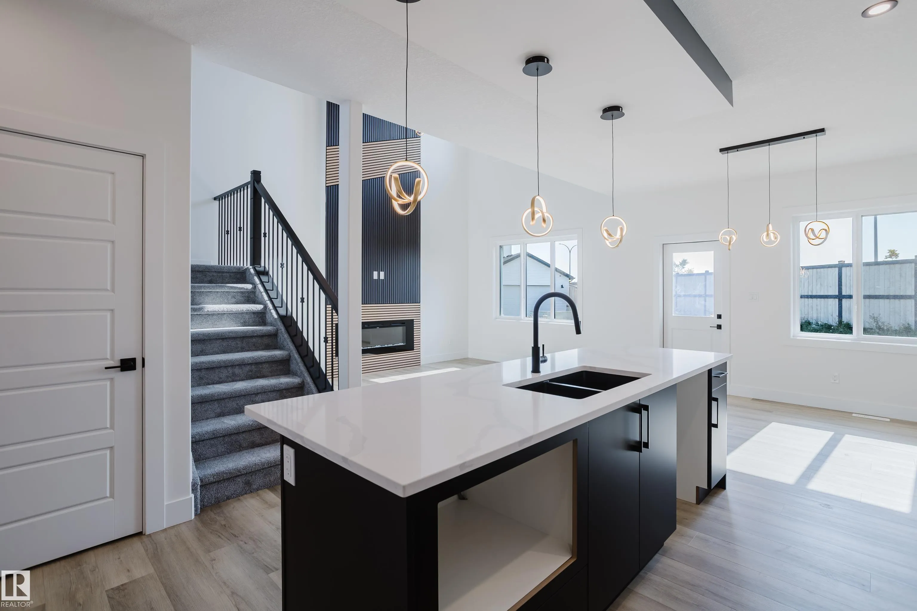 298 Munn Way