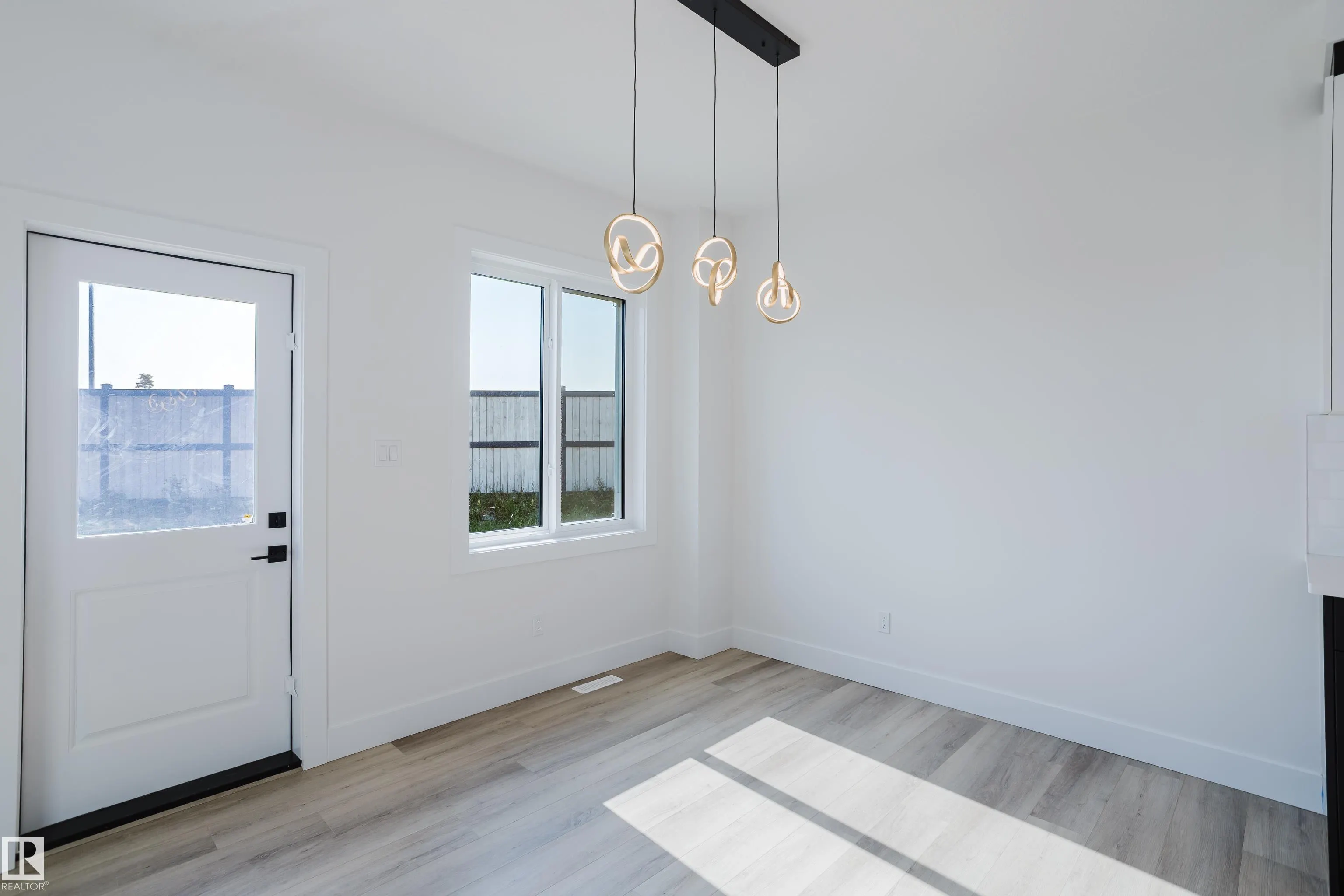 298 Munn Way