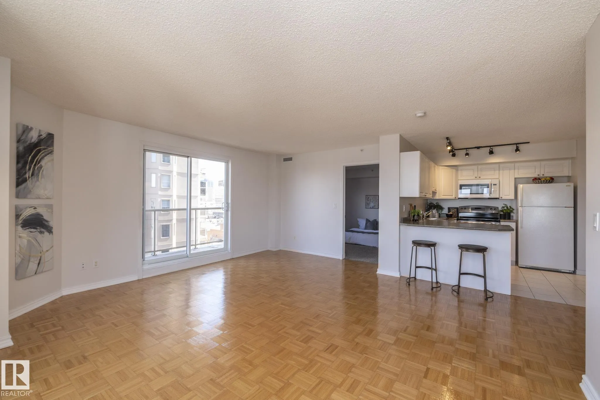 10909 103 Avenue