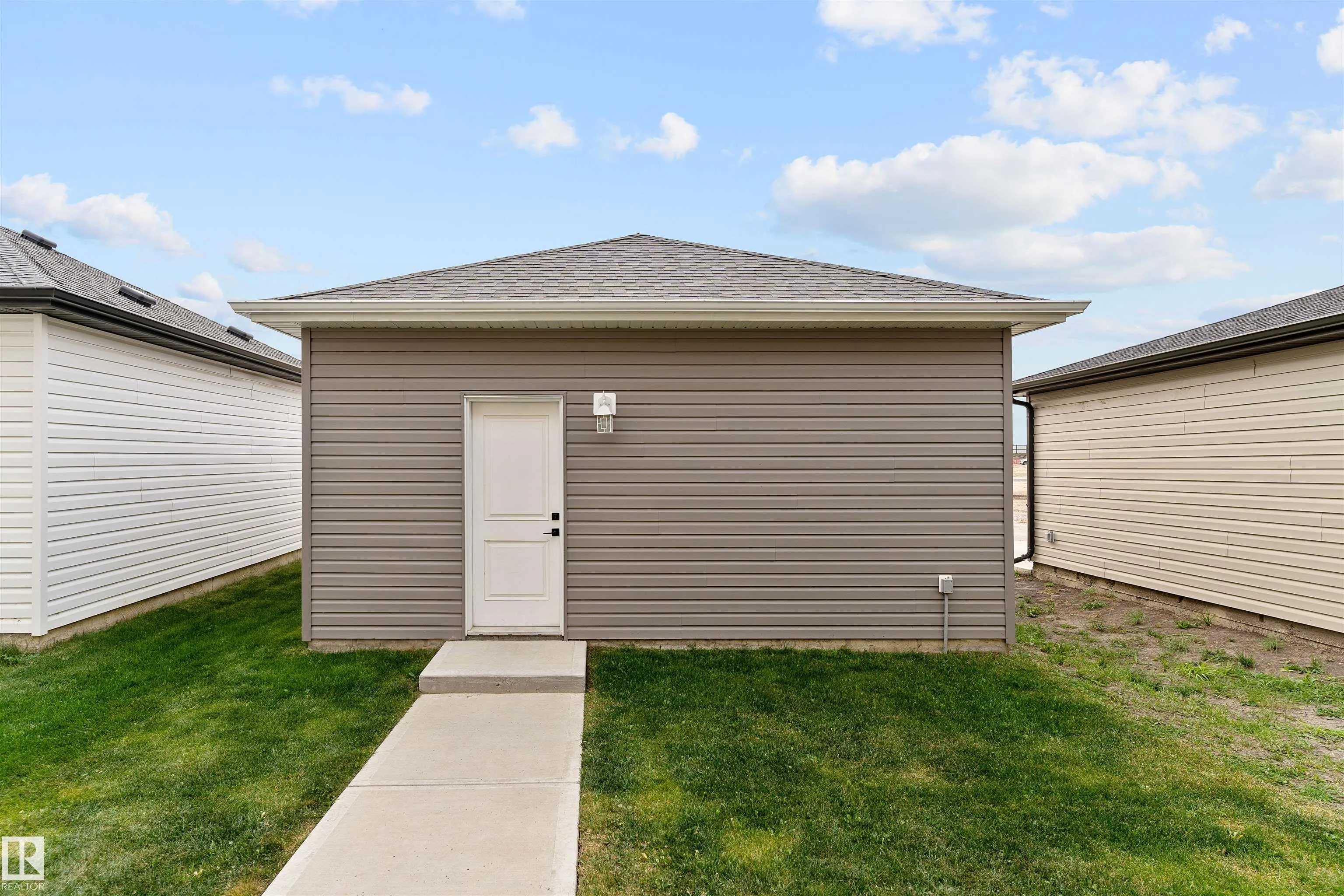 182 CALEDONIA Drive