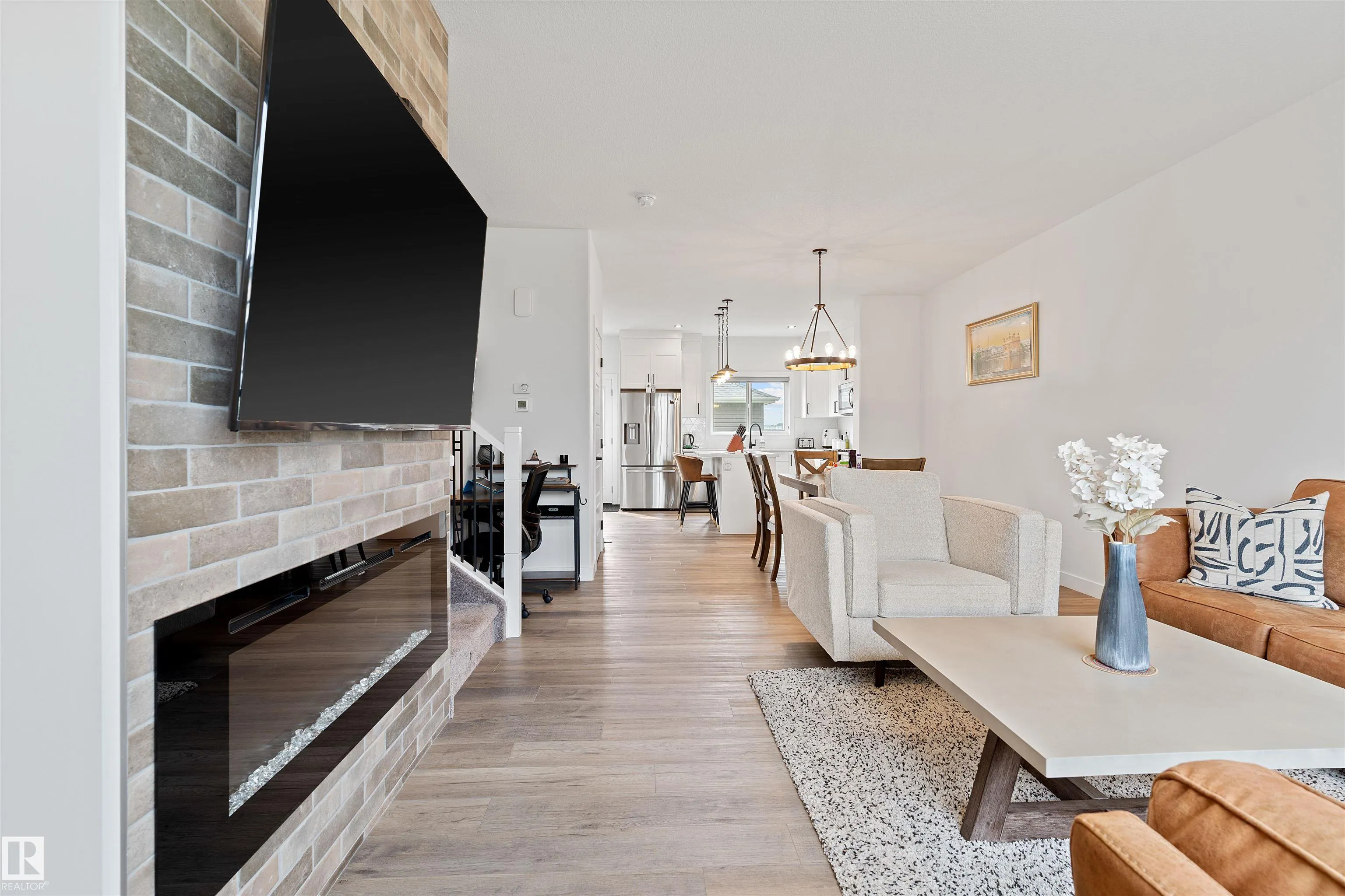 182 CALEDONIA Drive
