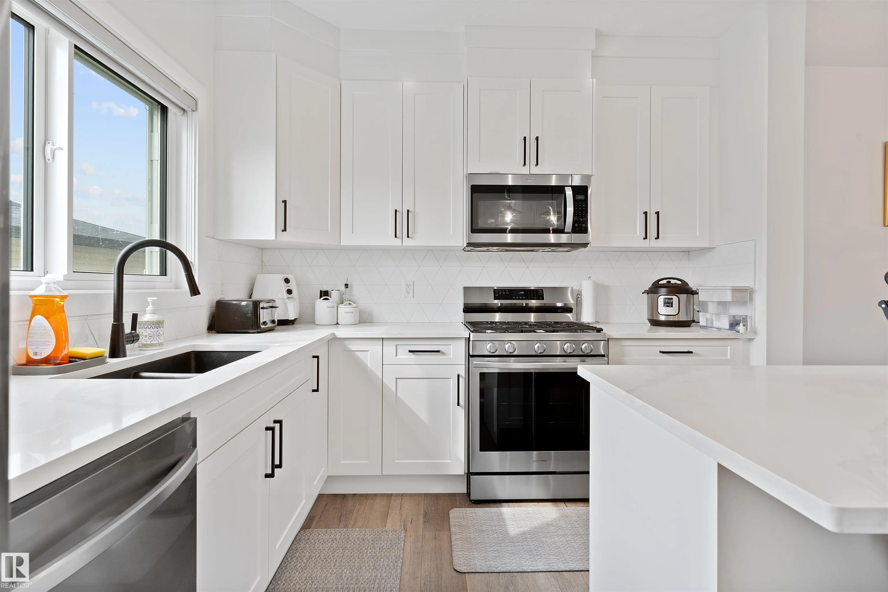 182 CALEDONIA Drive