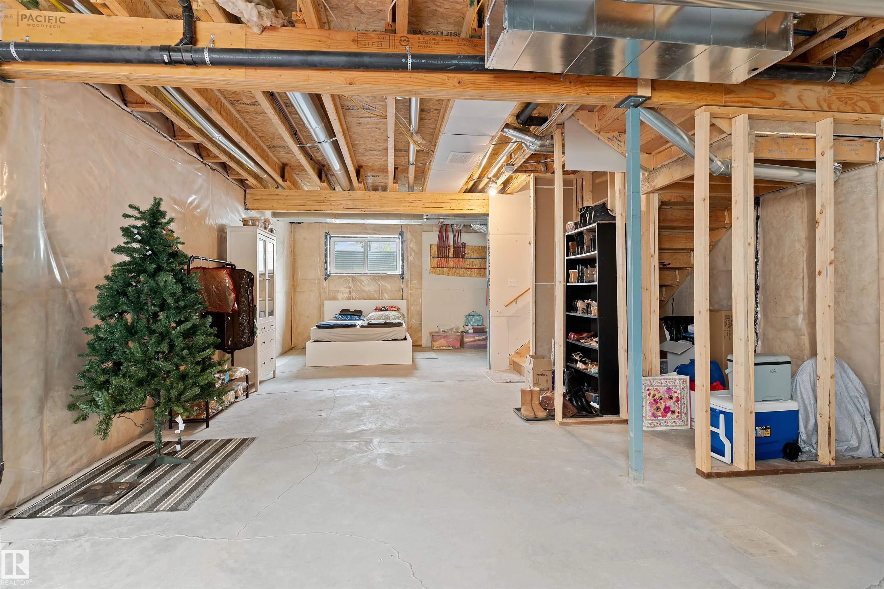 182 CALEDONIA Drive