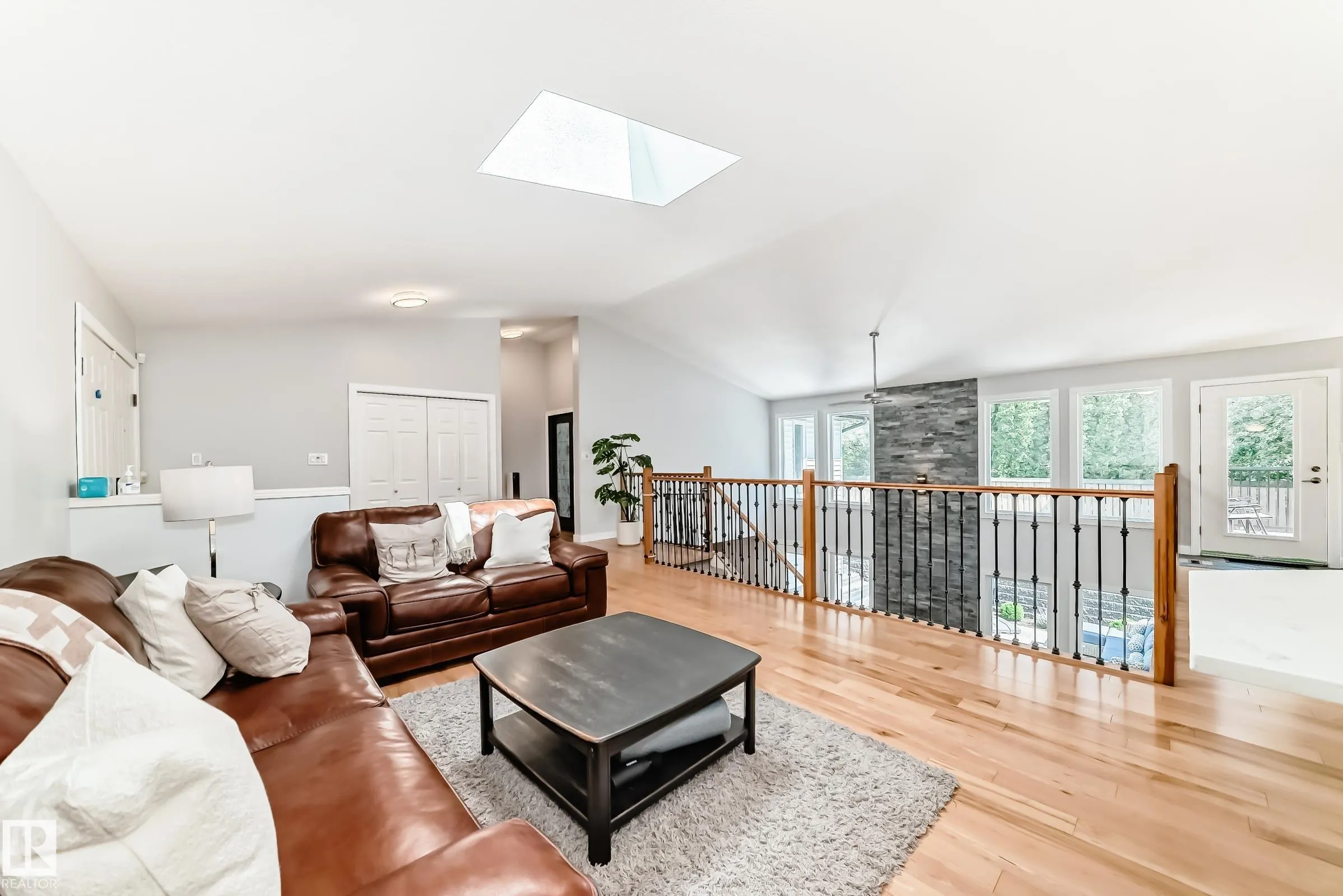424 BUTCHART Drive