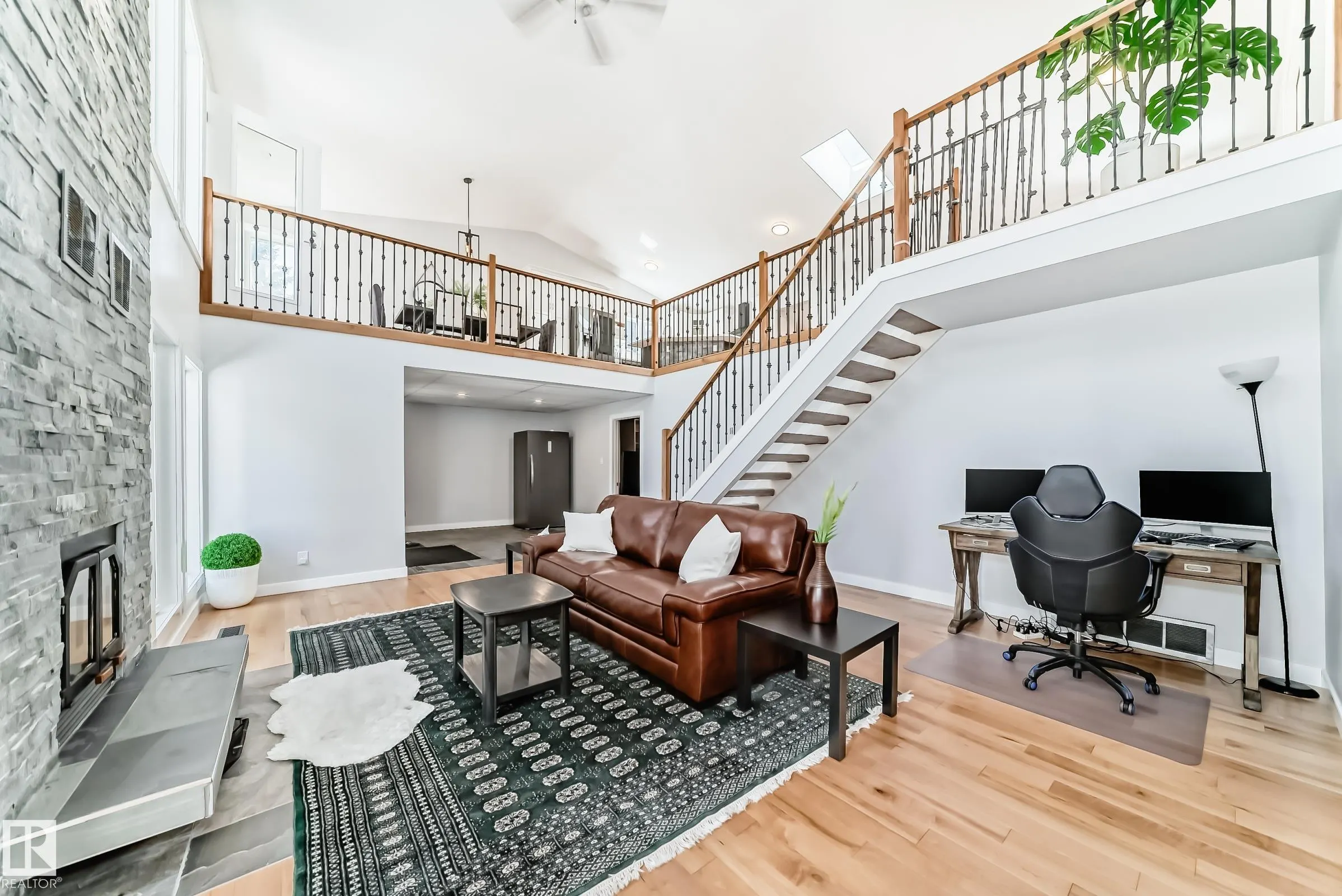 424 BUTCHART Drive