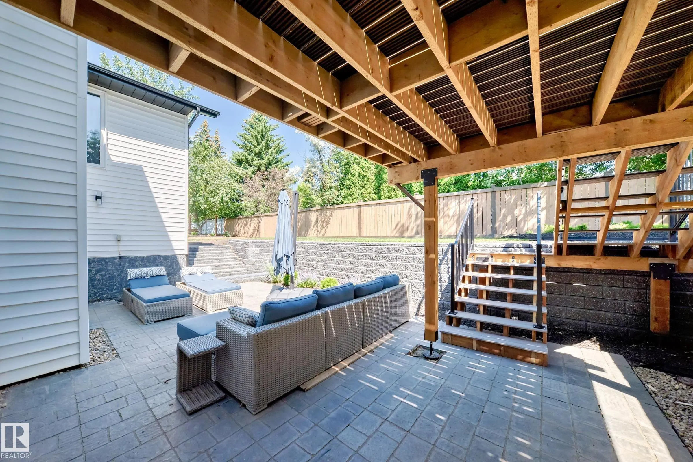 424 BUTCHART Drive