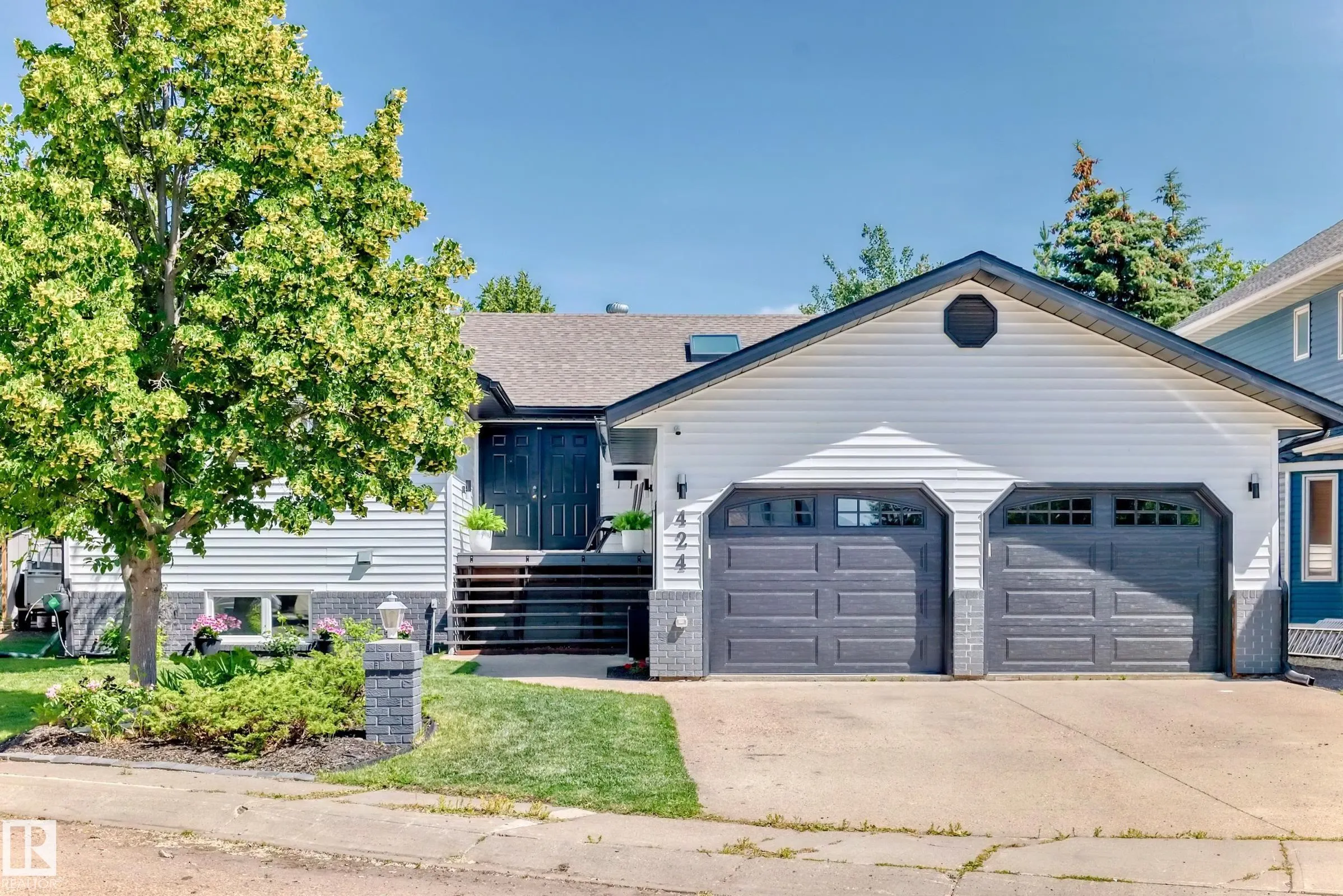 424 BUTCHART Drive