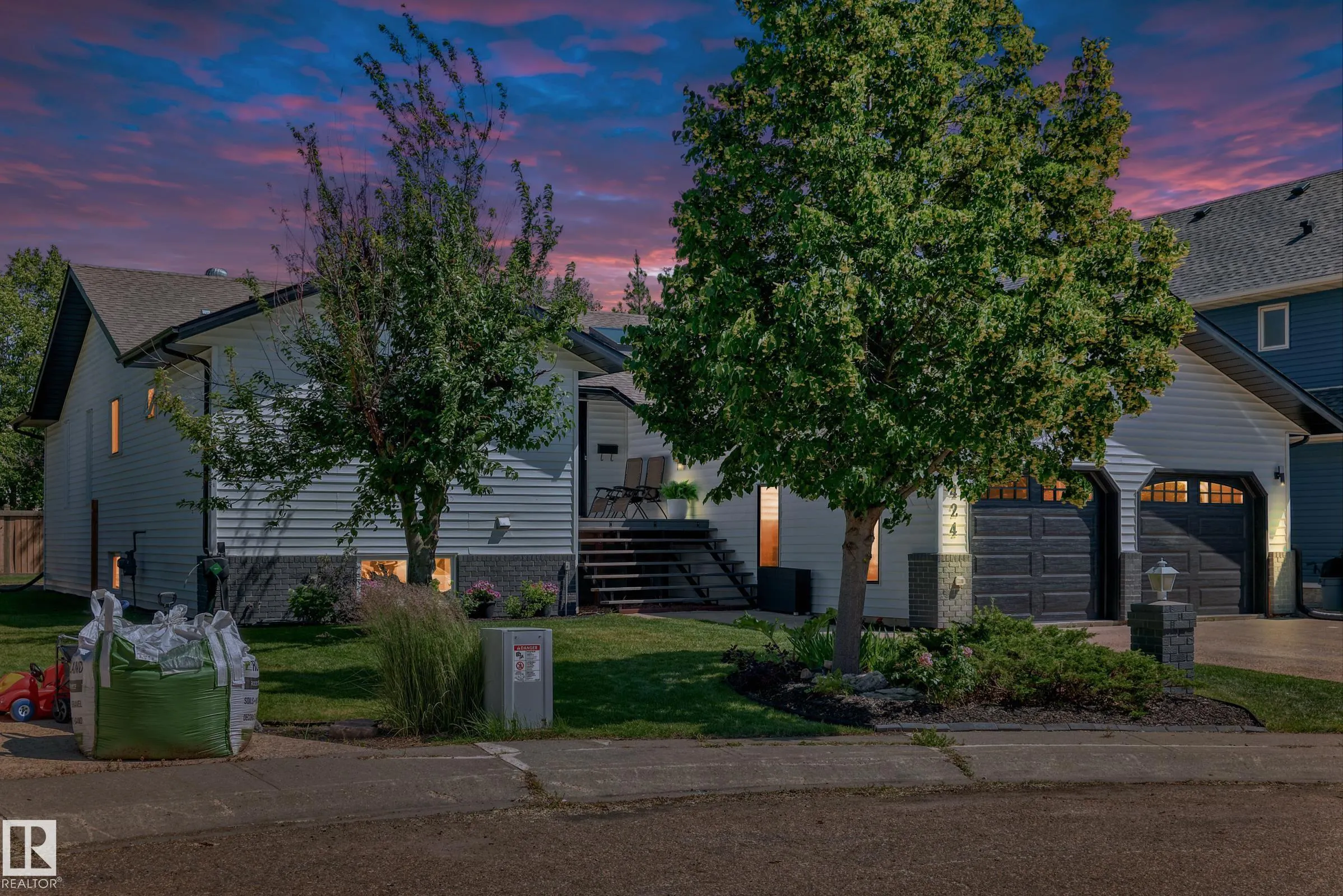 424 BUTCHART Drive