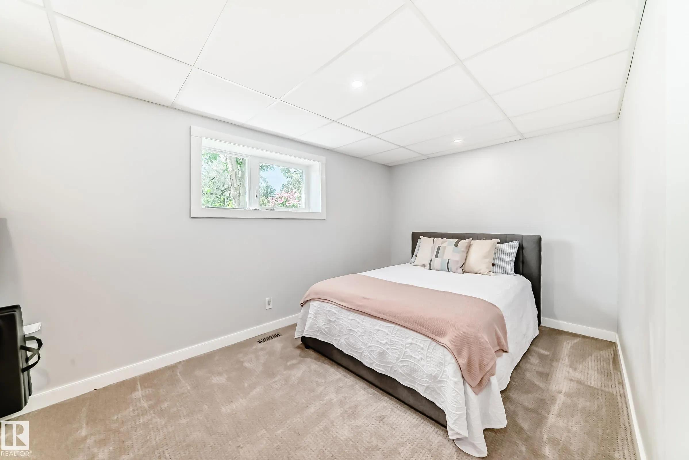 424 BUTCHART Drive