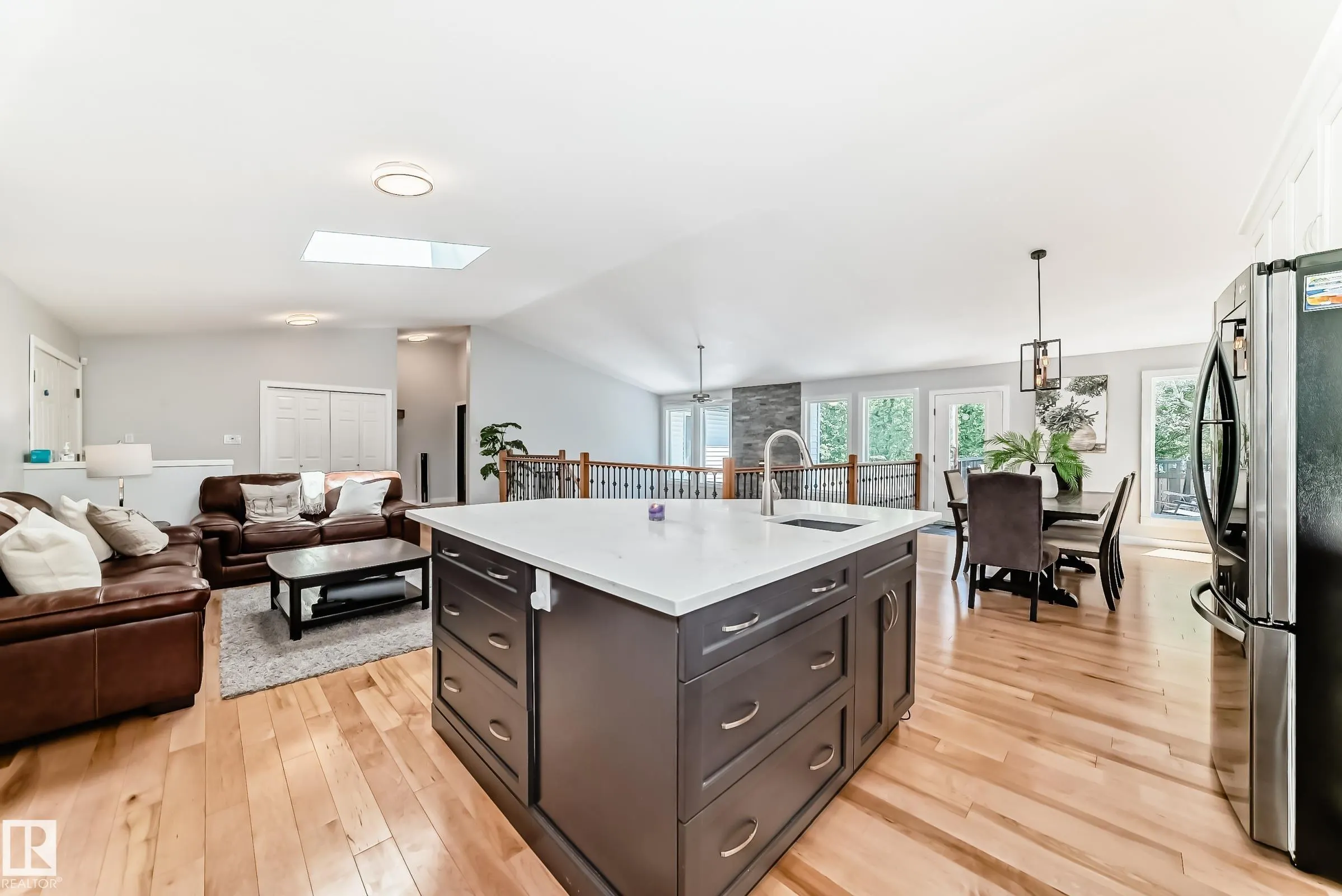 424 BUTCHART Drive