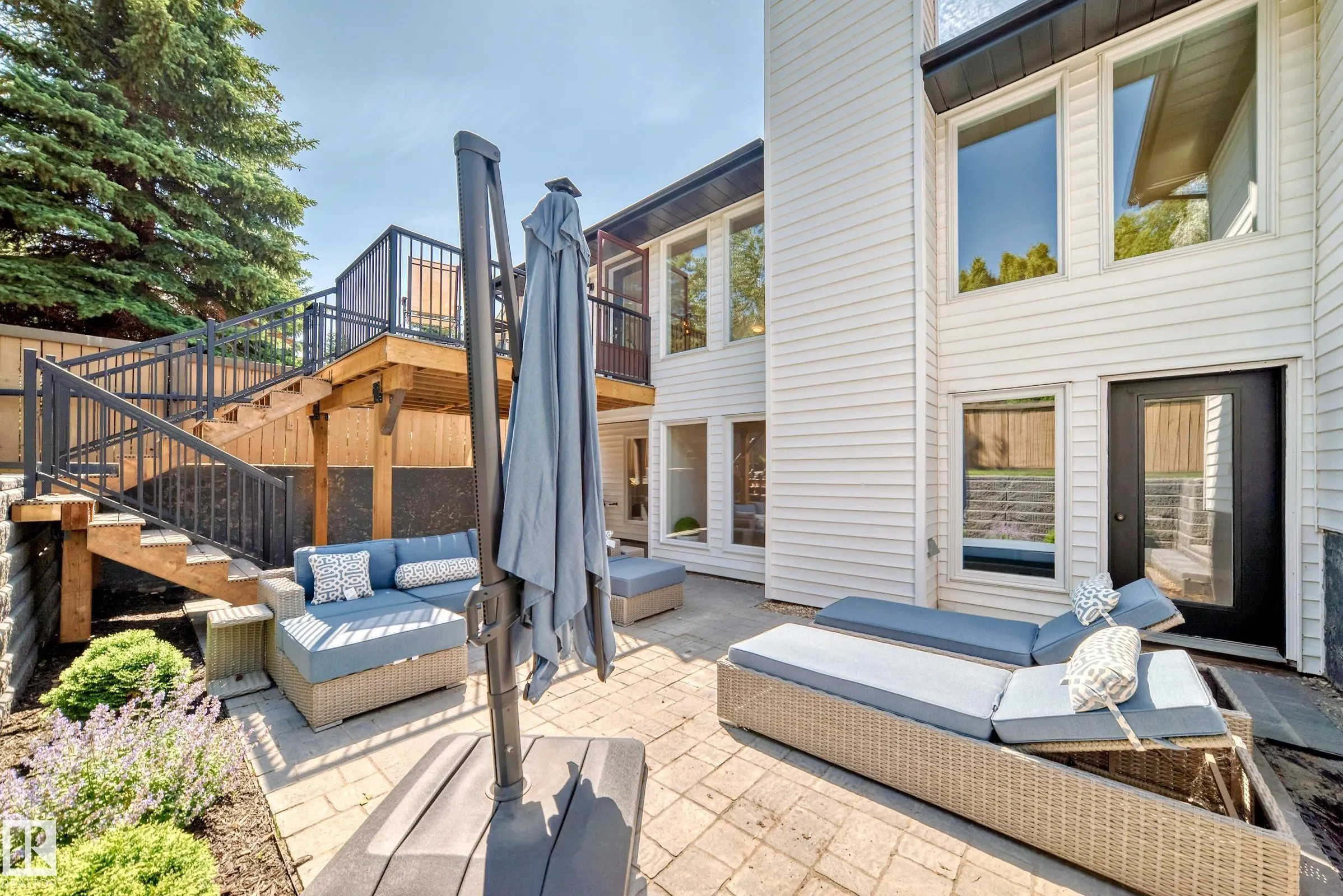 424 BUTCHART Drive