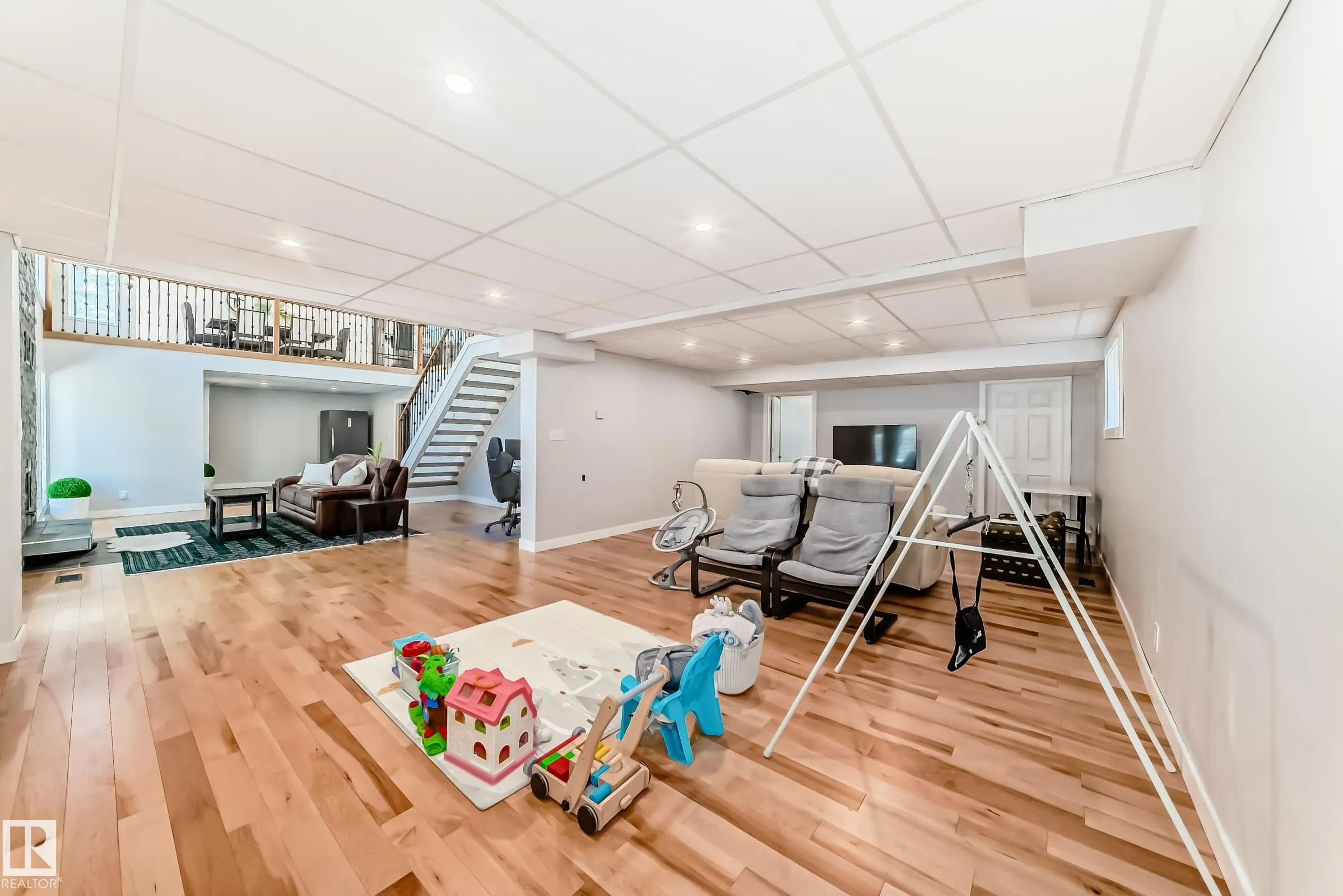 424 BUTCHART Drive