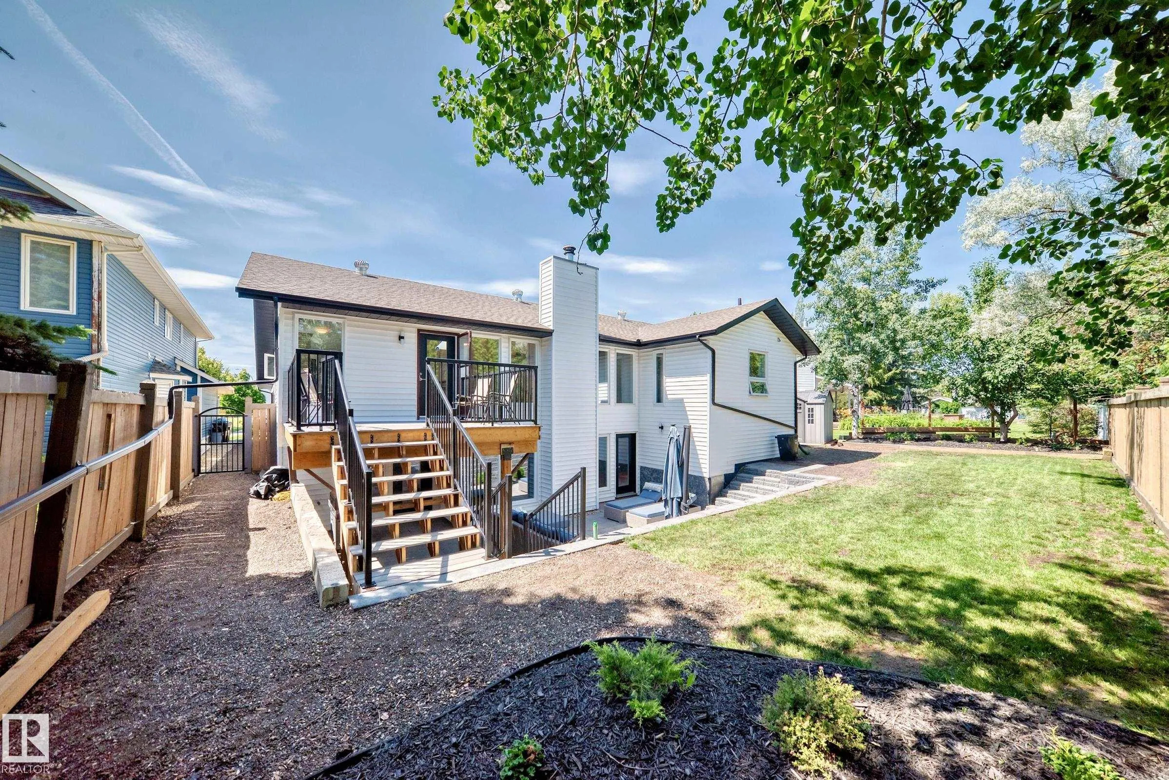 424 BUTCHART Drive