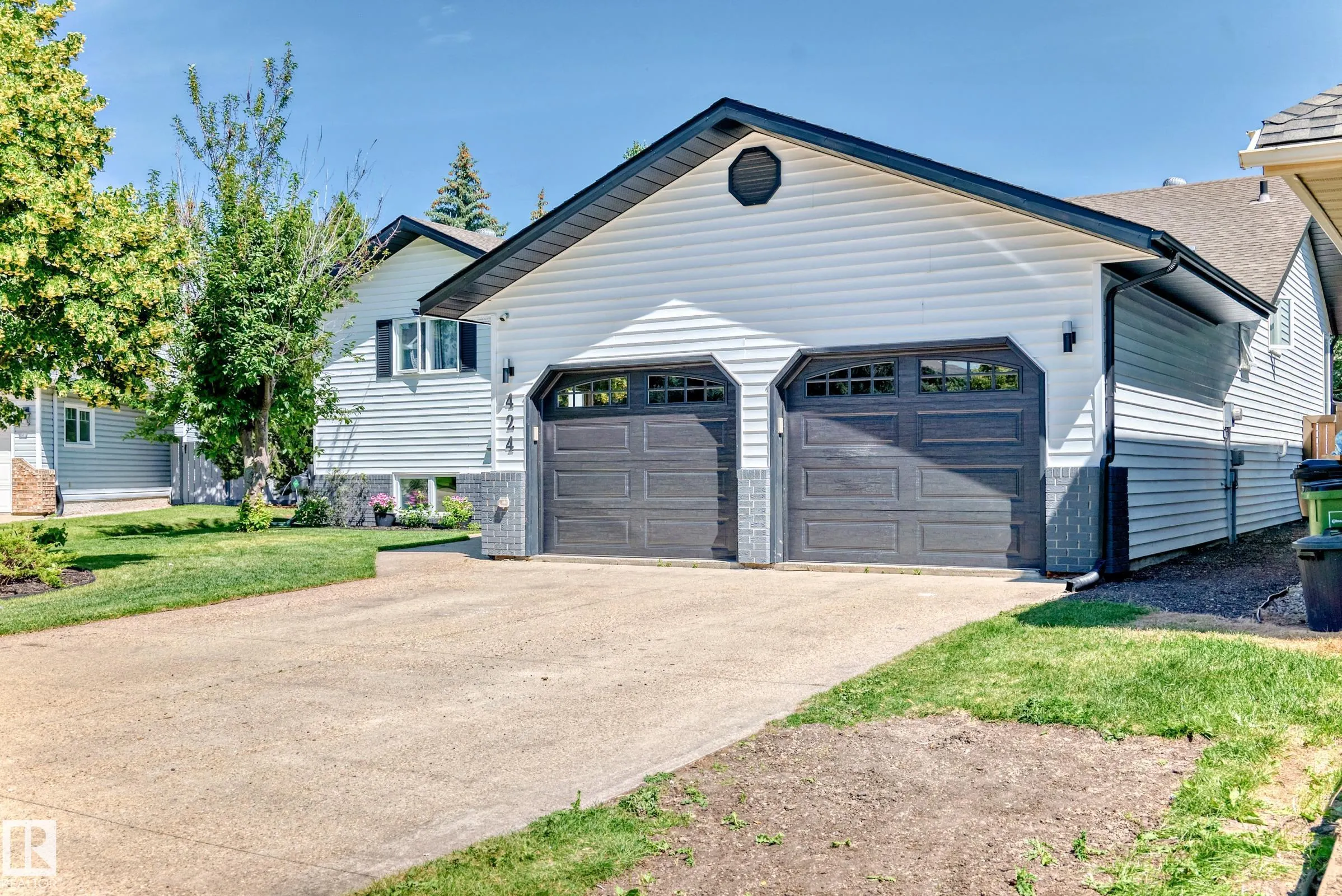 424 BUTCHART Drive