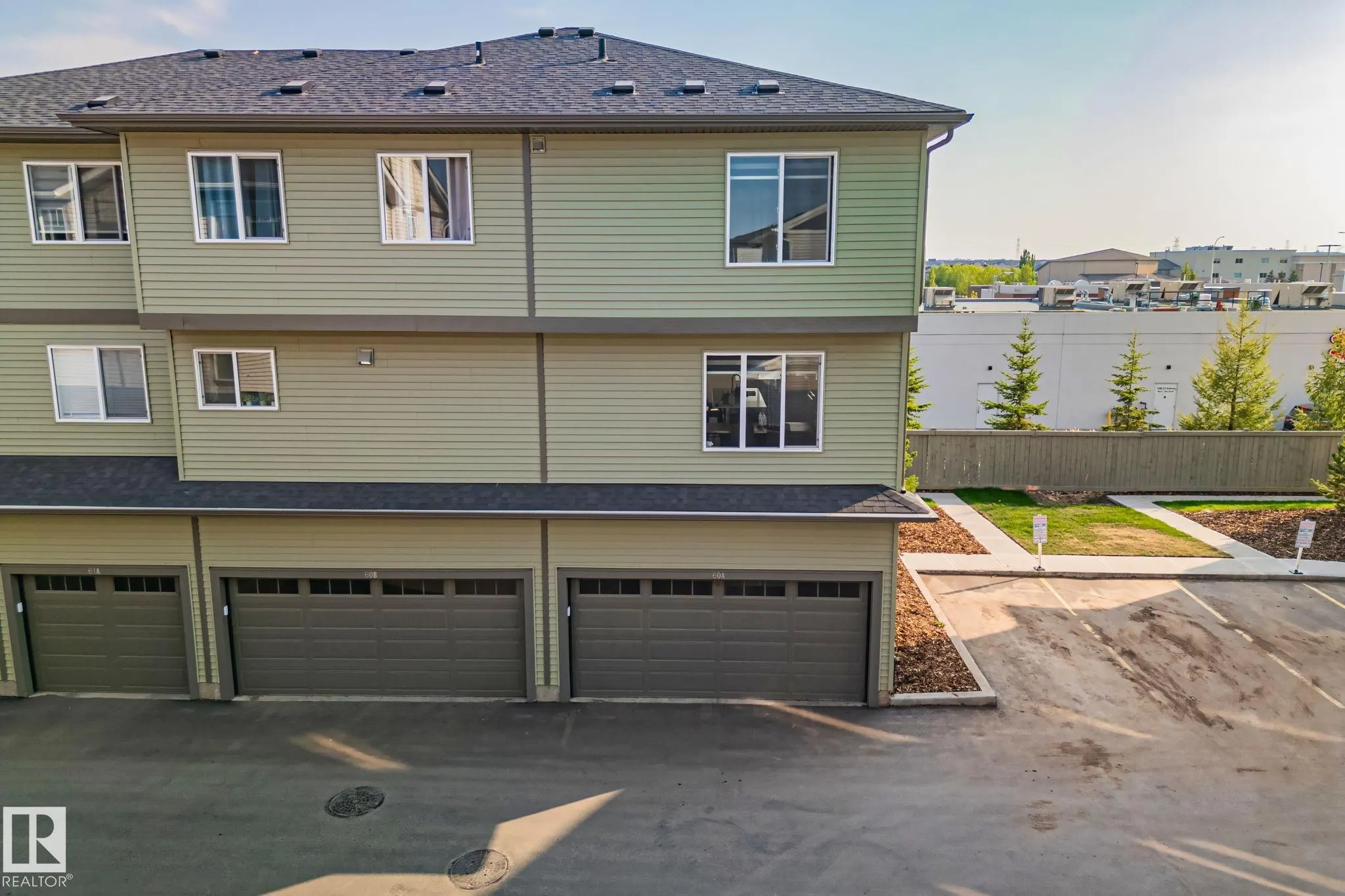 1530 TAMARACK Boulevard